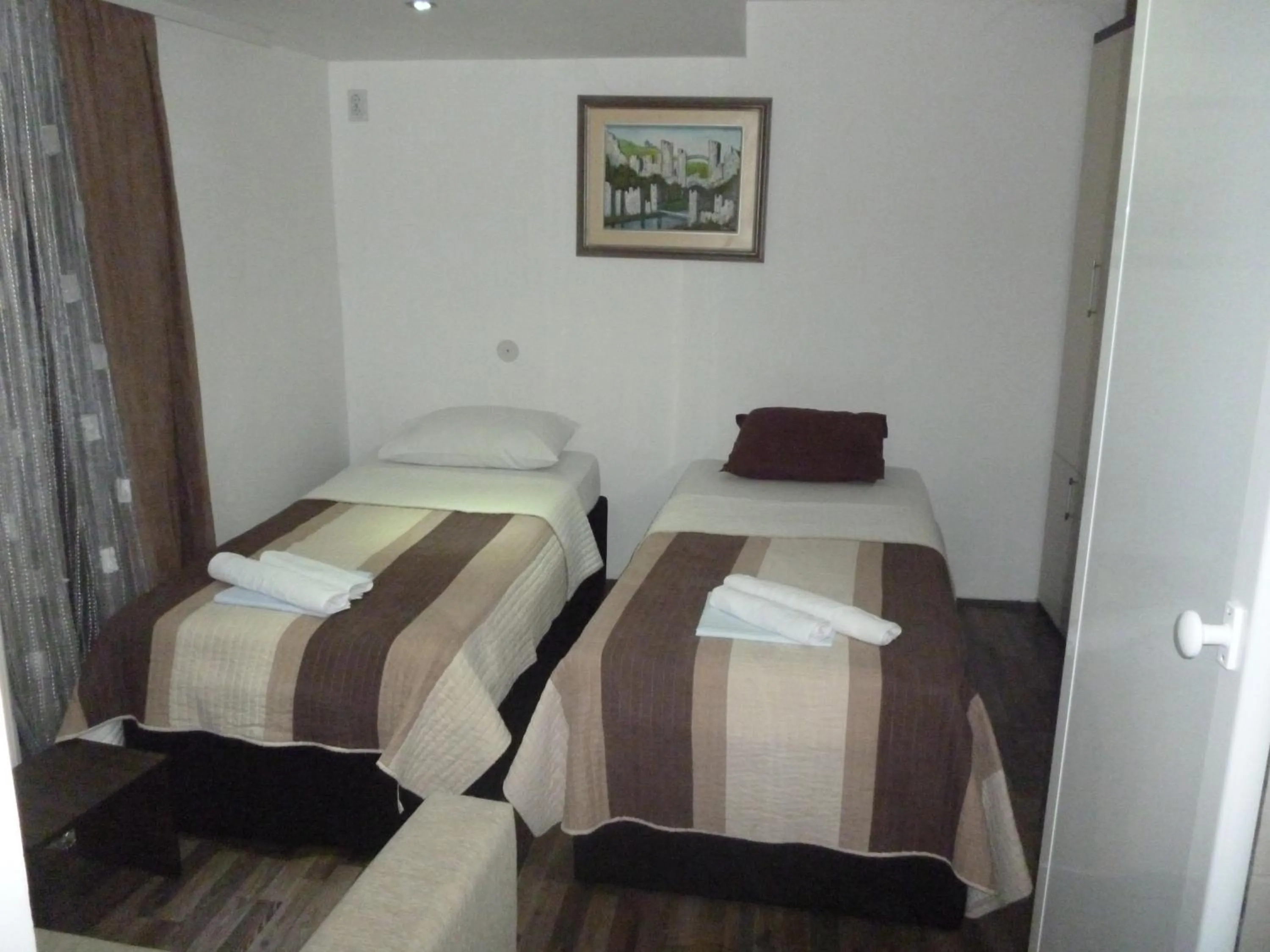 Bed in Gros Hotel - Leskovac