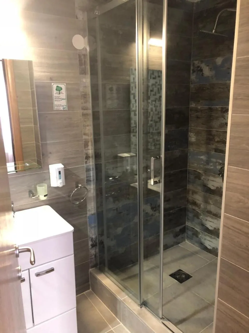 Gros Hotel - Leskovac