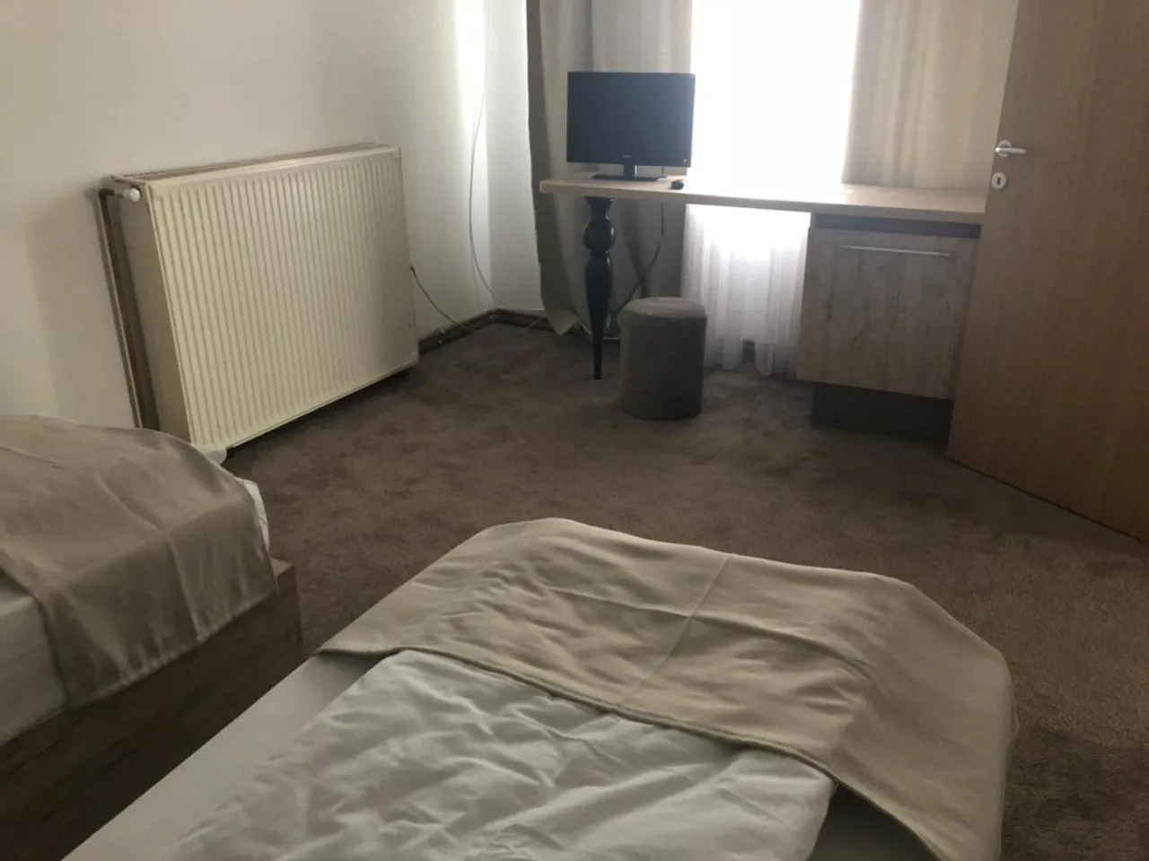 Bed in Gros Hotel - Leskovac