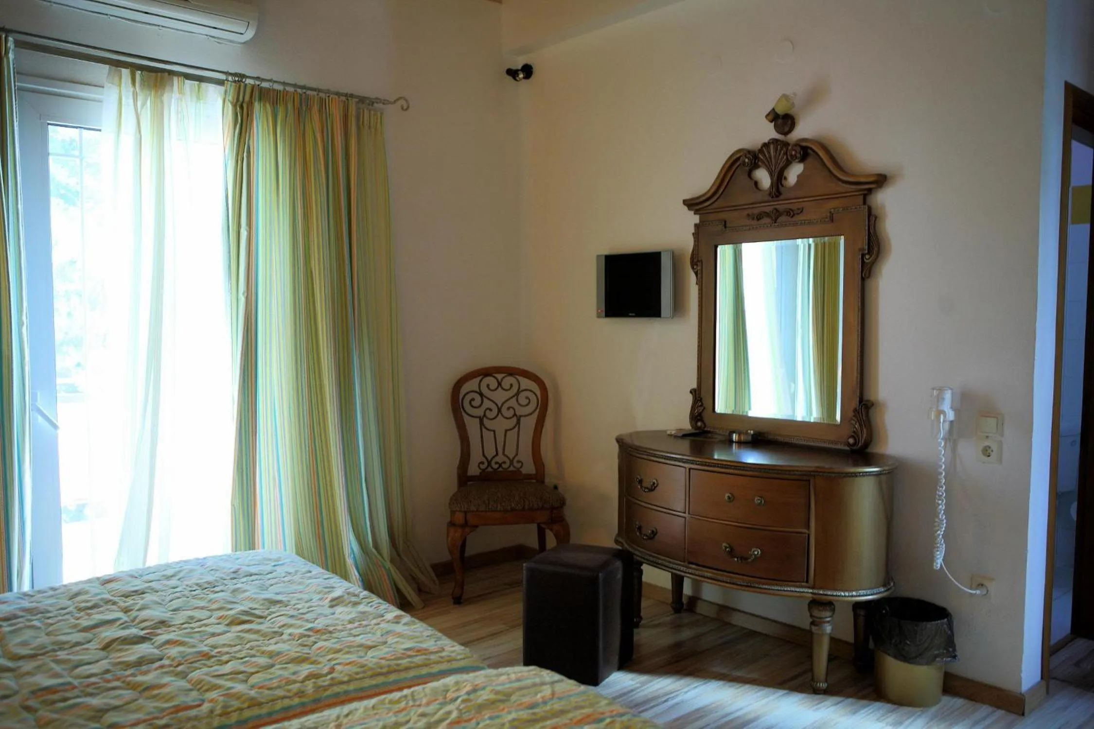 Photo of the whole room in Malemi Organic Hotel