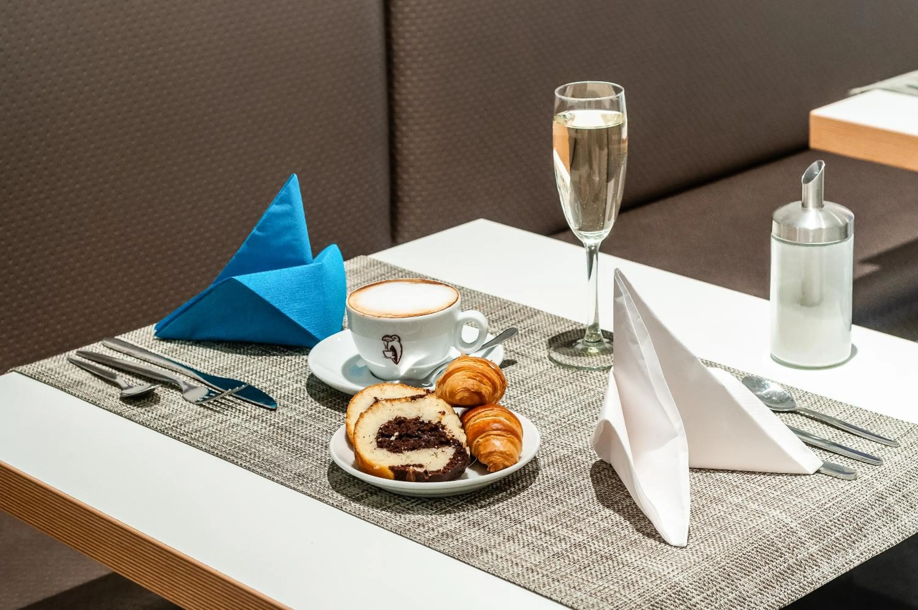 Food and drinks in VV hotel & apartments