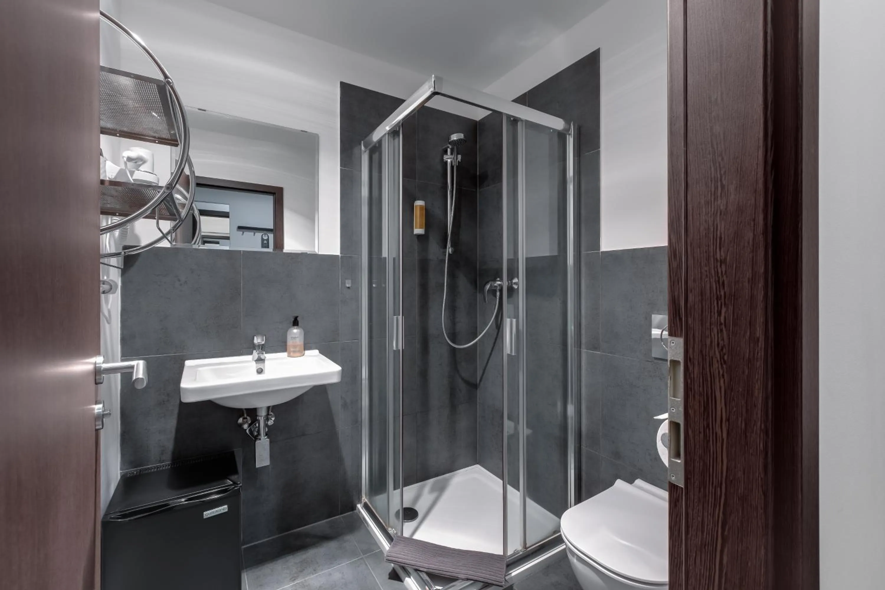 Bathroom in VV hotel & apartments