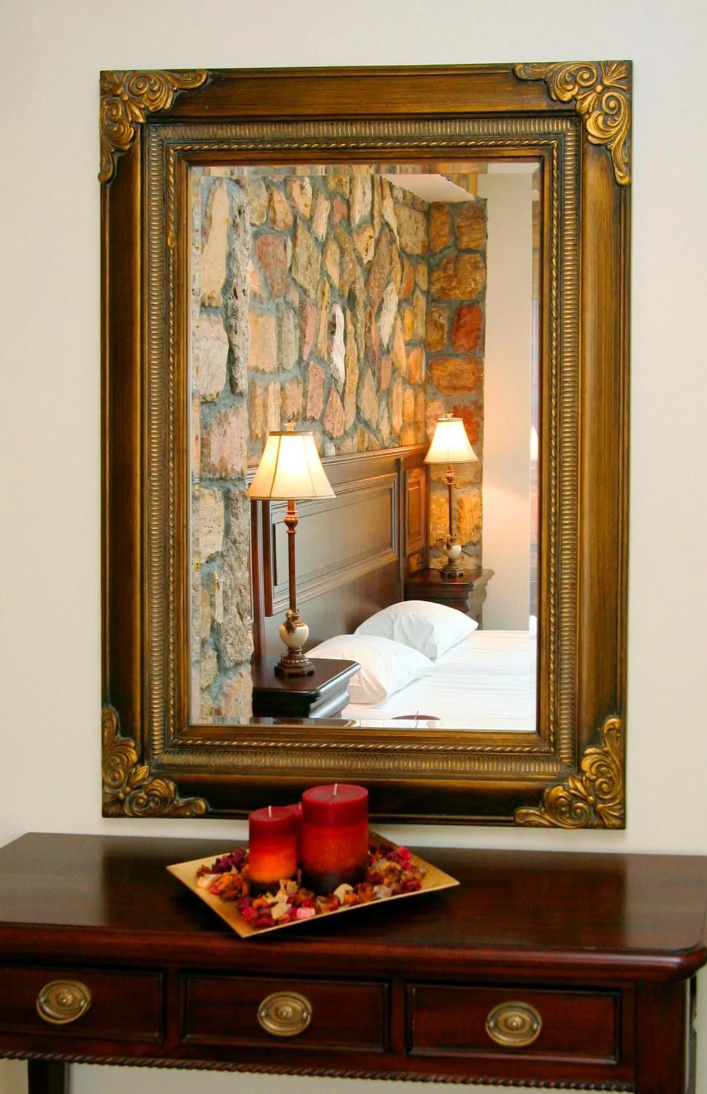 Decorative detail in Iris Spa