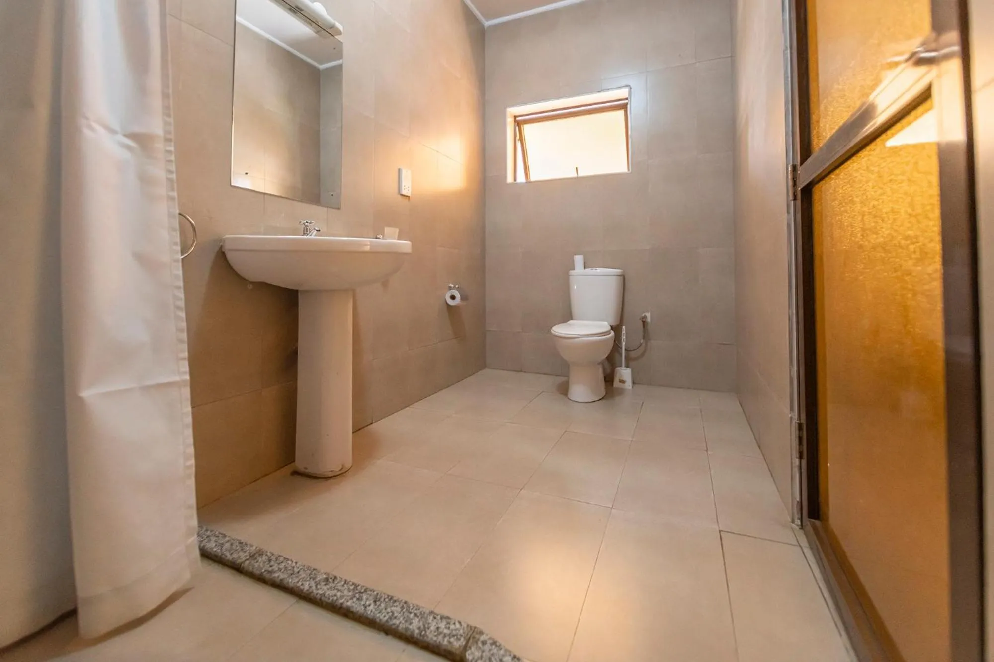 Bathroom in Joy Palace Hotel