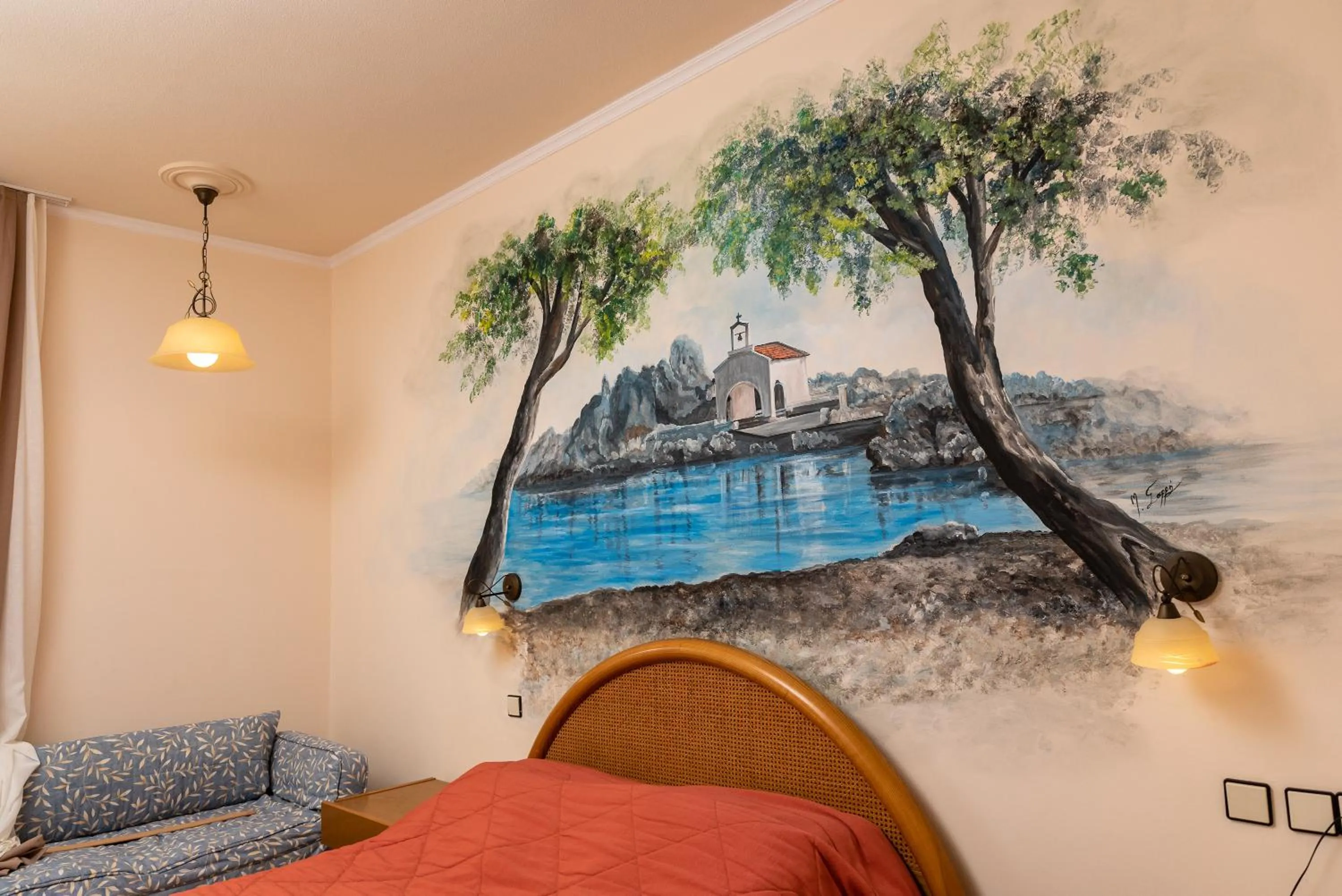 Bed in Golden Sand Hotel