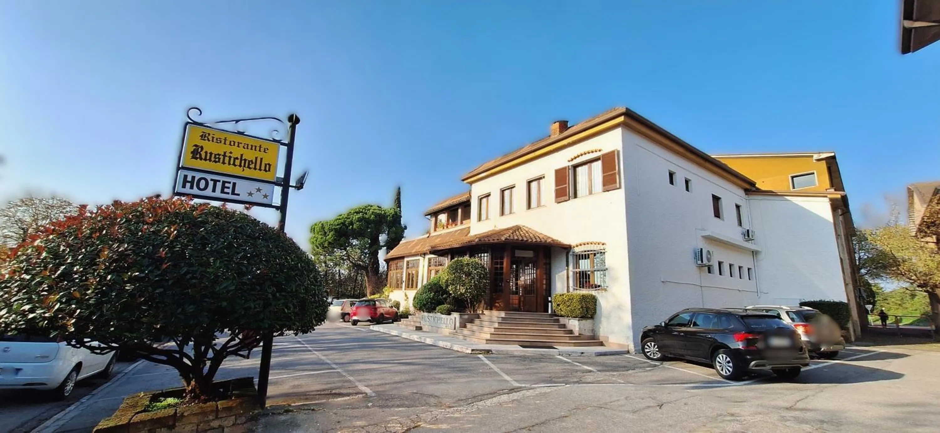 Property building in Hotel Il Rustichello