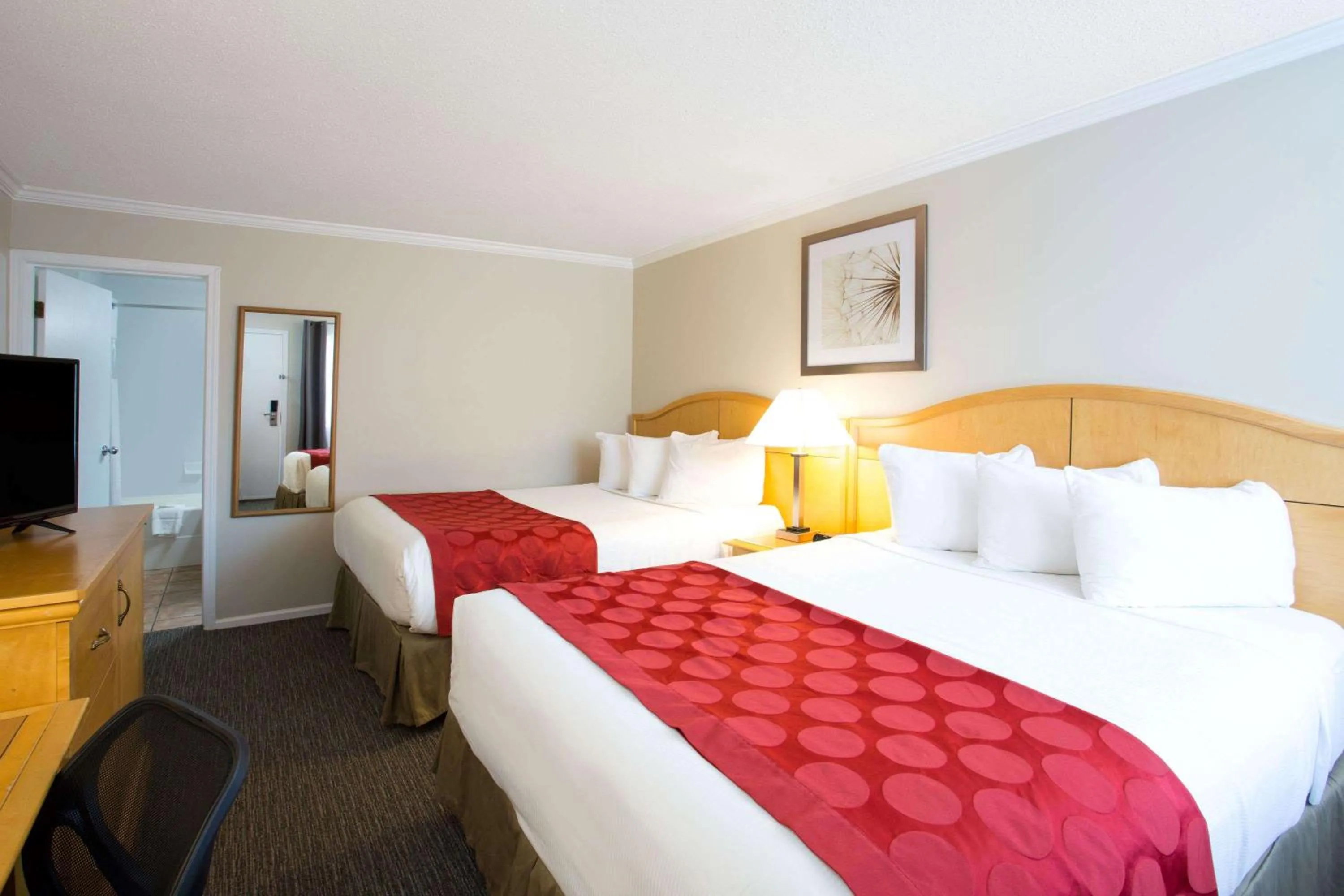 Photo of the whole room in Ramada by Wyndham Duncan Cowichan Valley