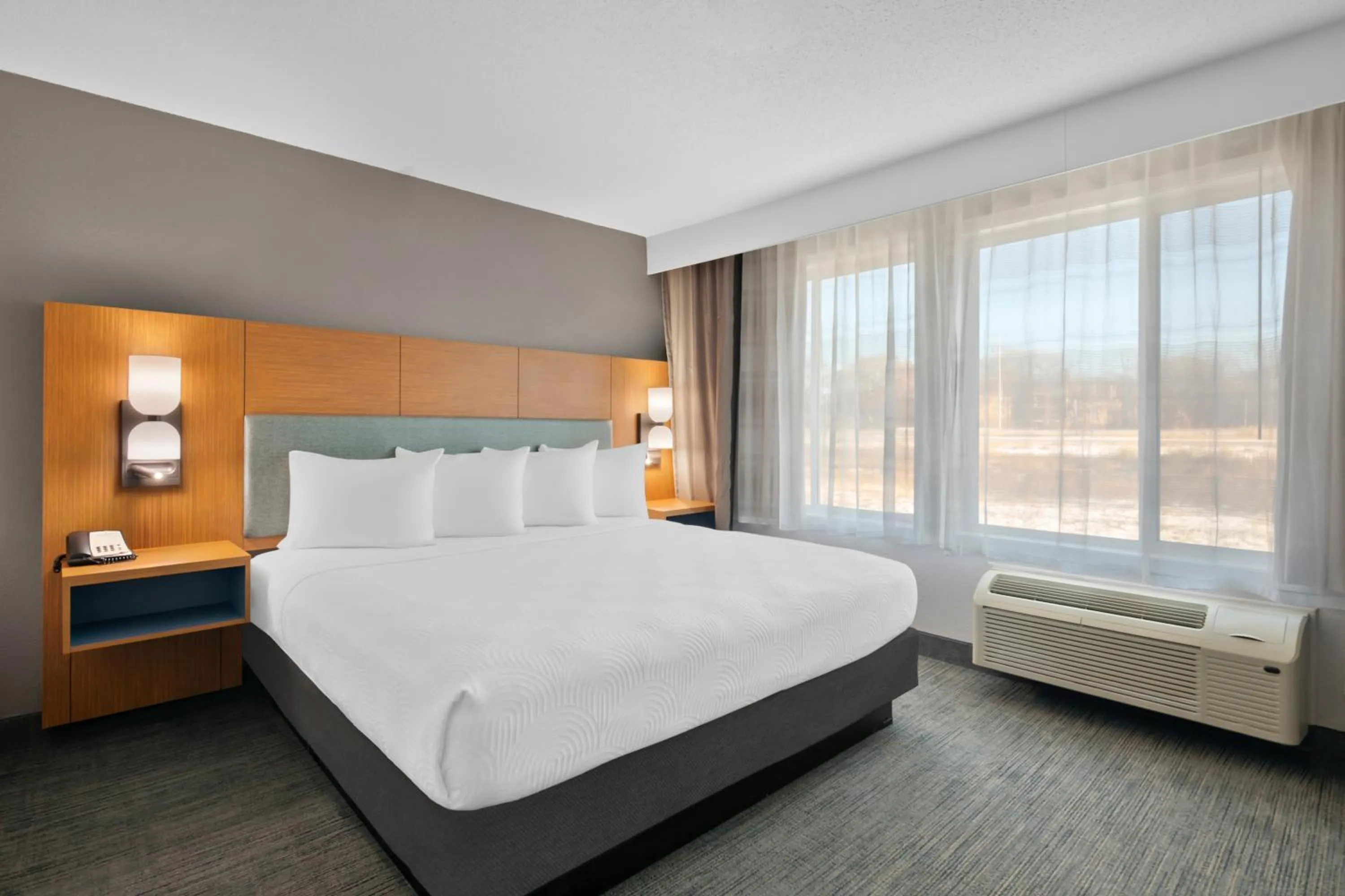 Bed in Country Inn & Suites by Radisson, Near The National Sports Center, Coon Rapids, MN