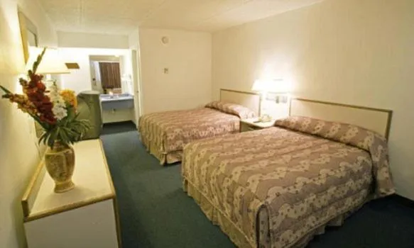 Photo of the whole room, Bed in Royal Inn