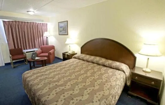 Photo of the whole room, Bed in Royal Inn