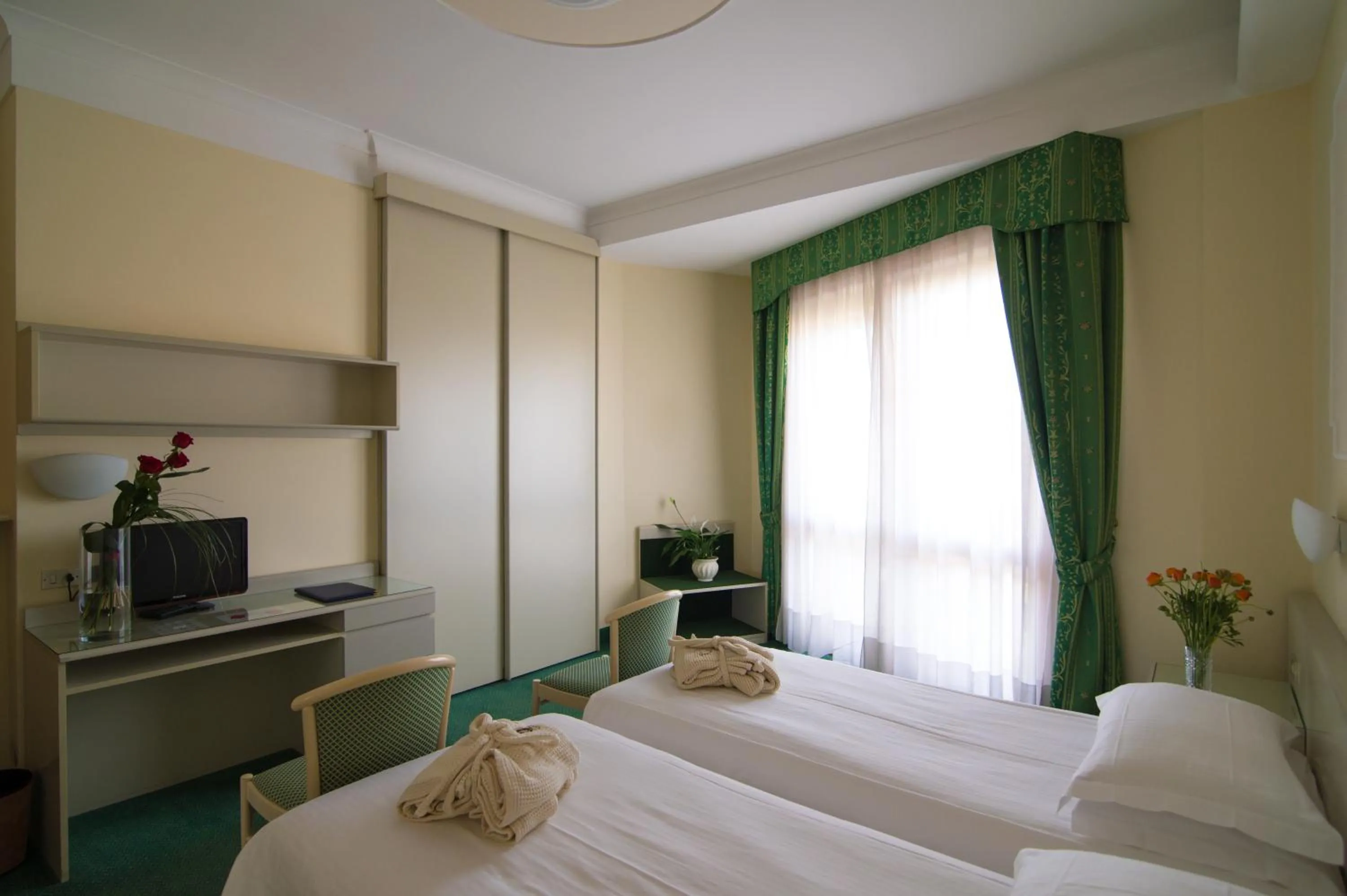 Bedroom, Bed in Hotel Terme Antoniano