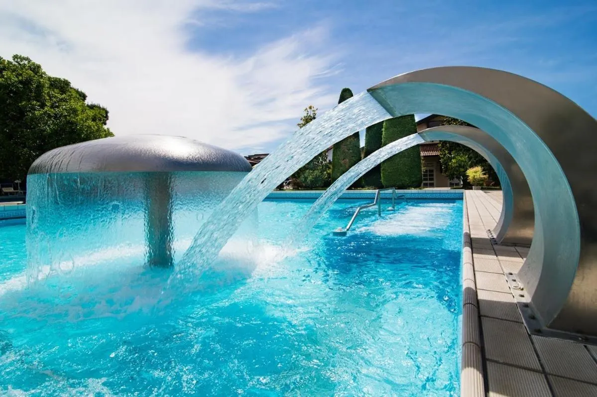 Swimming pool in Hotel Terme Antoniano