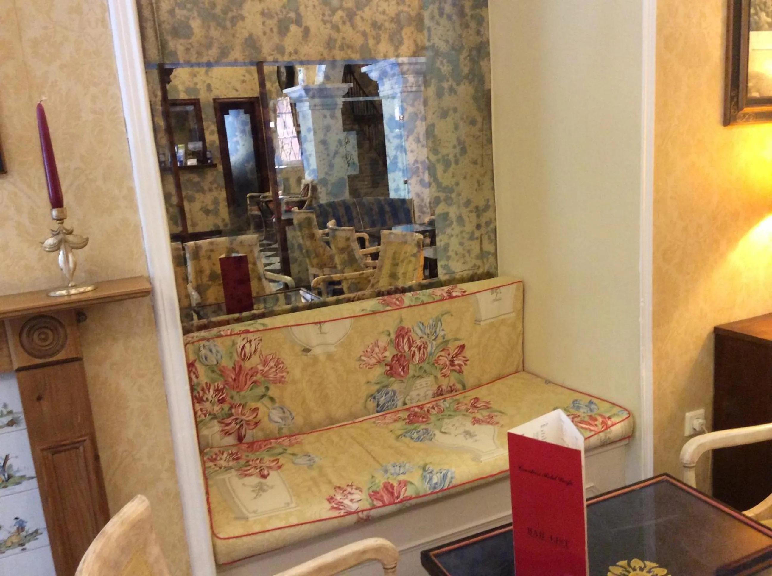 Restaurant/places to eat in Cavalieri Hotel