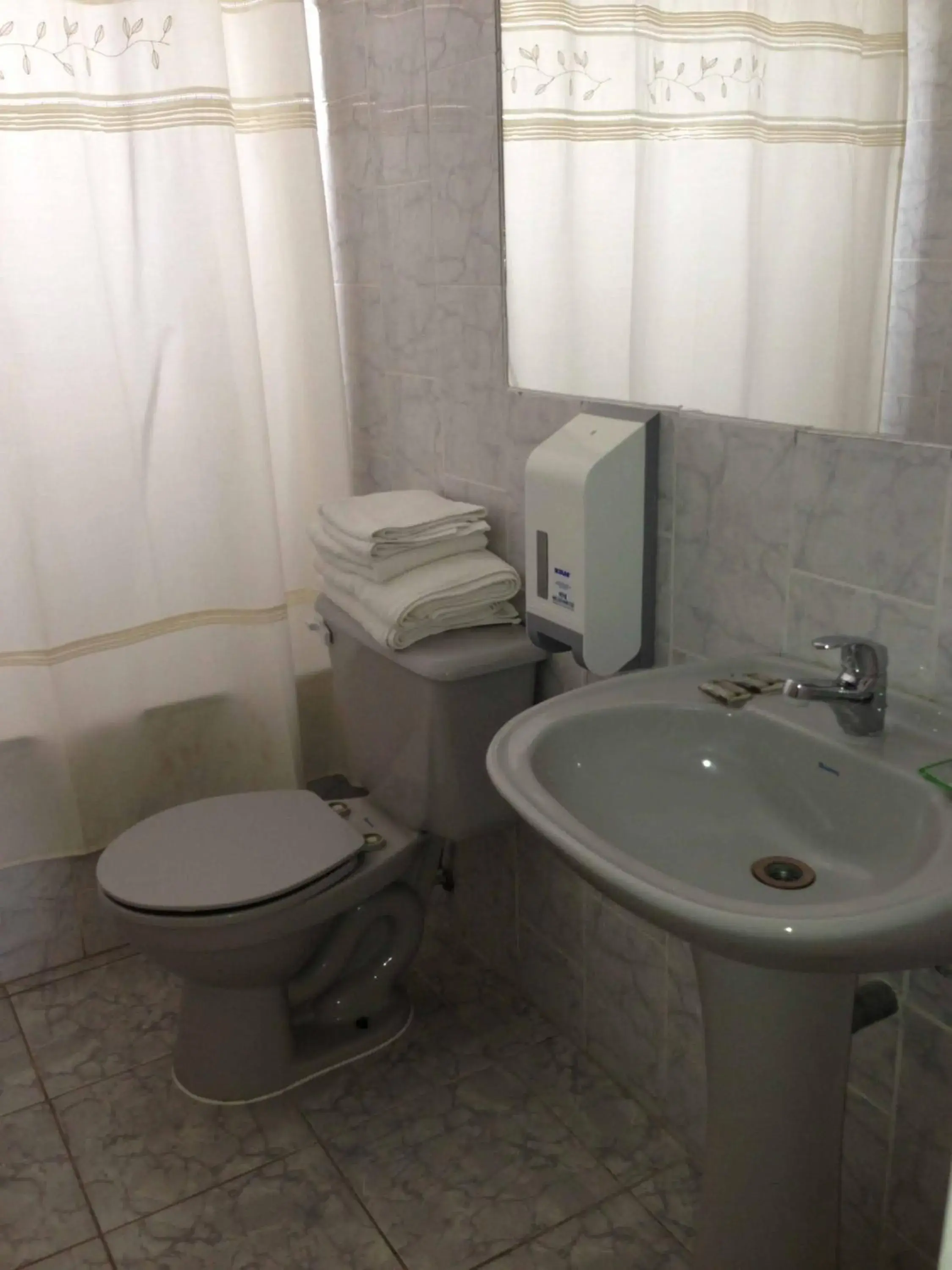 Standard Double Room in Hotel Blanco Encalada Standard Double Room in Hotel Blanco Encalada