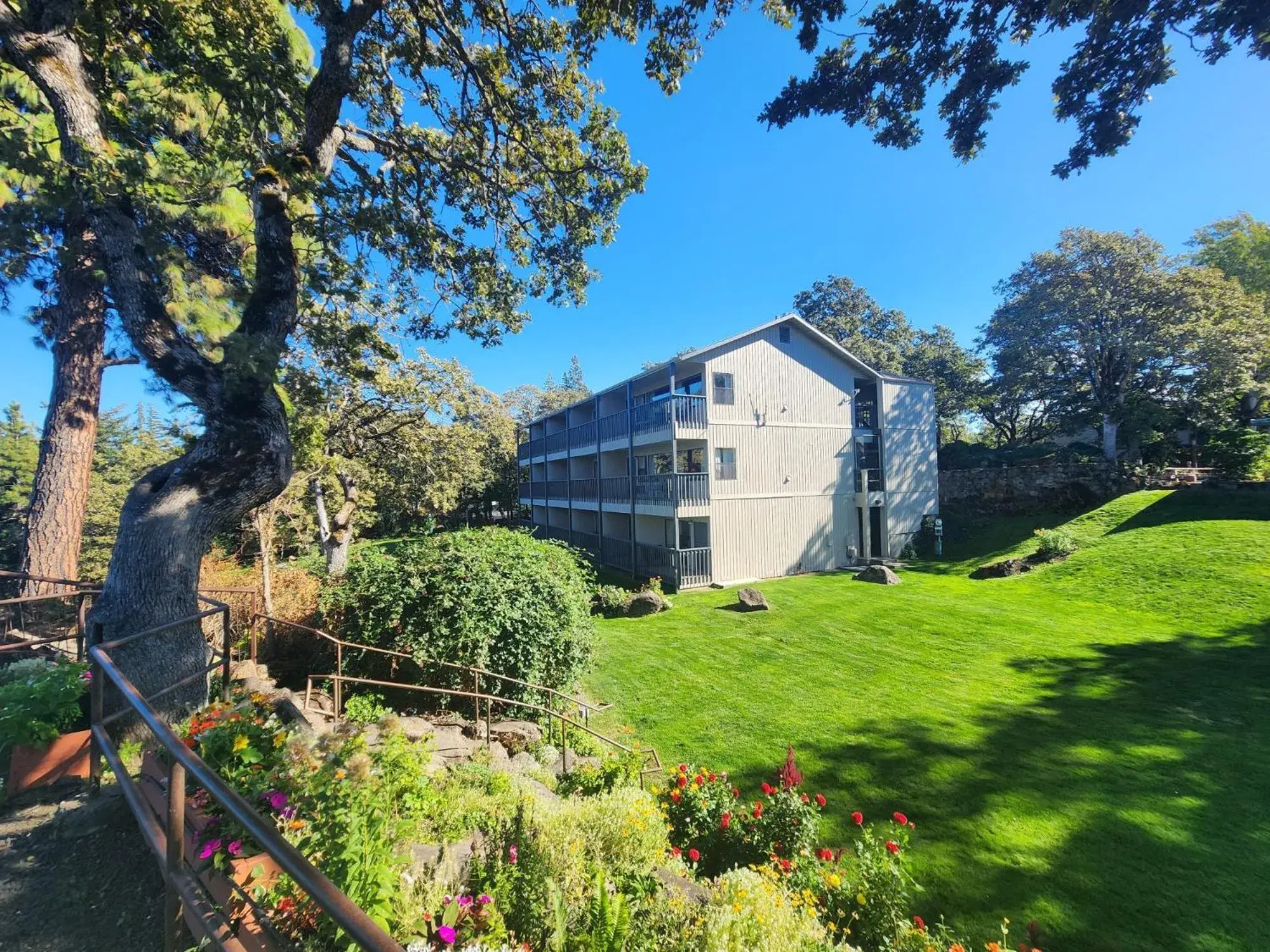 2 Queen Beds, River View with Balcony (Pet Friendly) in Westcliff Lodge 2 Queen Beds, River View with Balcony (Pet Friendly) in Westcliff Lodge