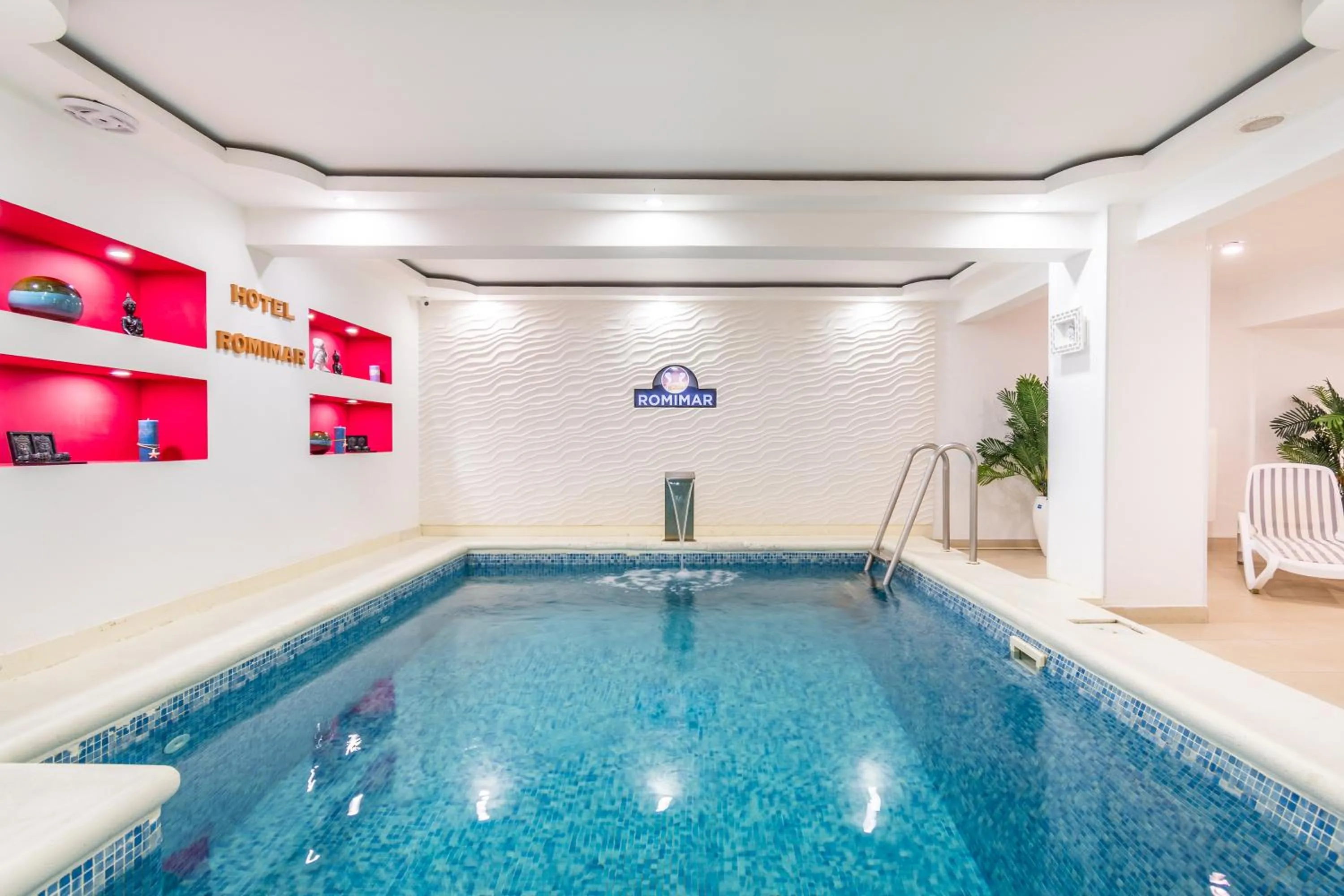 Swimming pool in Hotel Romimar 3* Sup