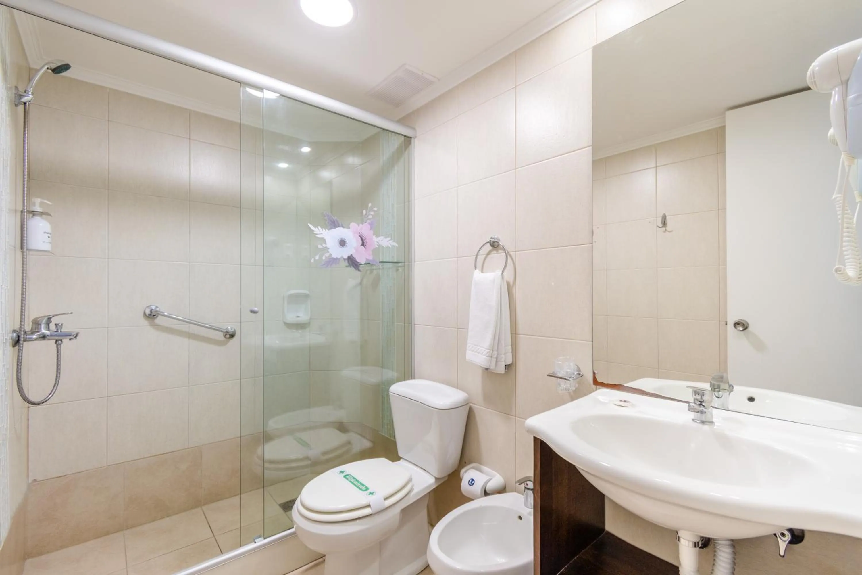 Toilet in Hotel Romimar 3* Sup