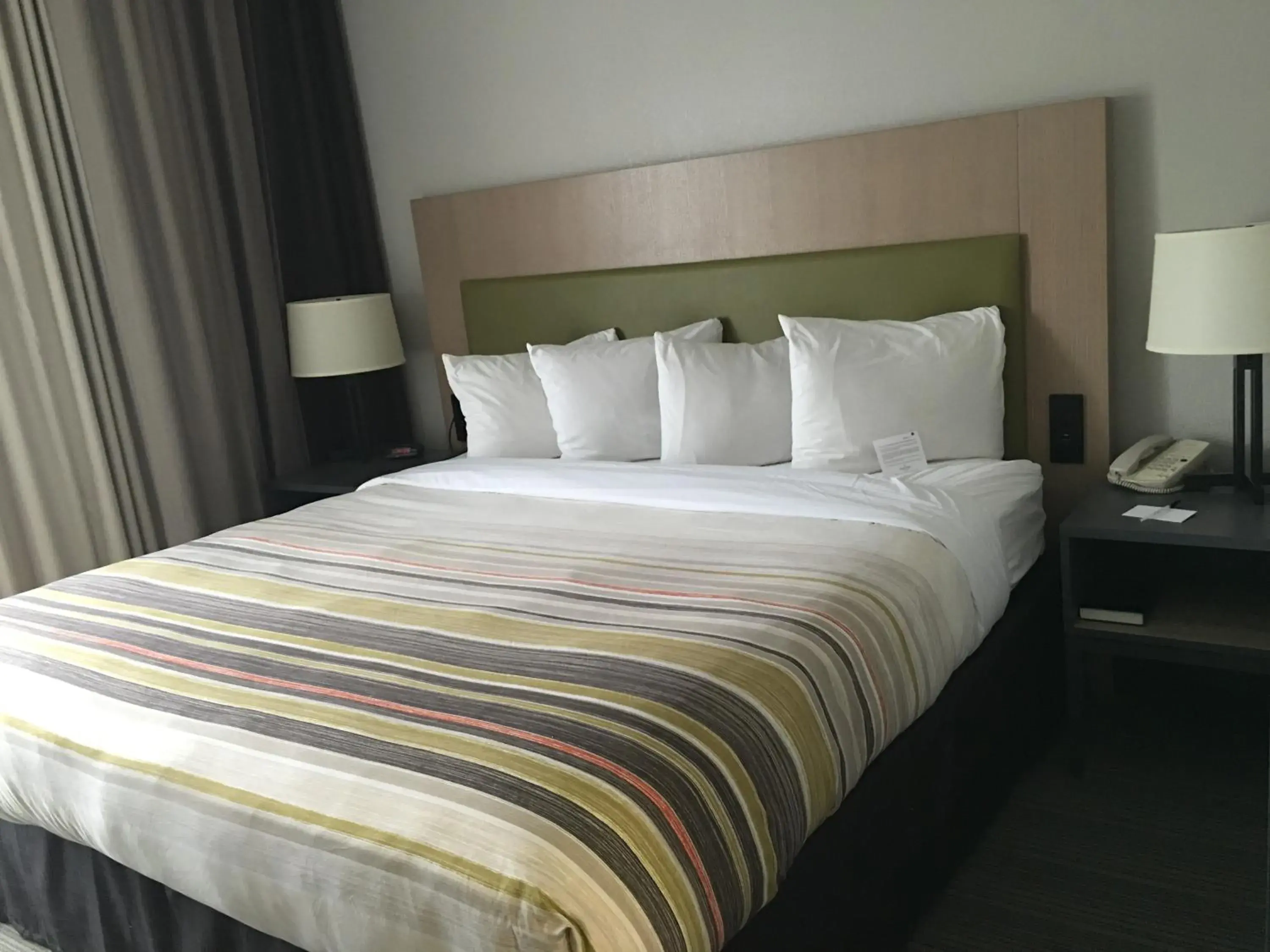 One-Bedroom King Suite Hearing Accessible - Non-Smoking in Country Inn & Suites by Radisson, Camp Springs Andrews Air Force Base , MD One-Bedroom King Suite Hearing Accessible - Non-Smoking in Country Inn & Suites by Radisson, Camp Springs Andrews Air Force Base , MD