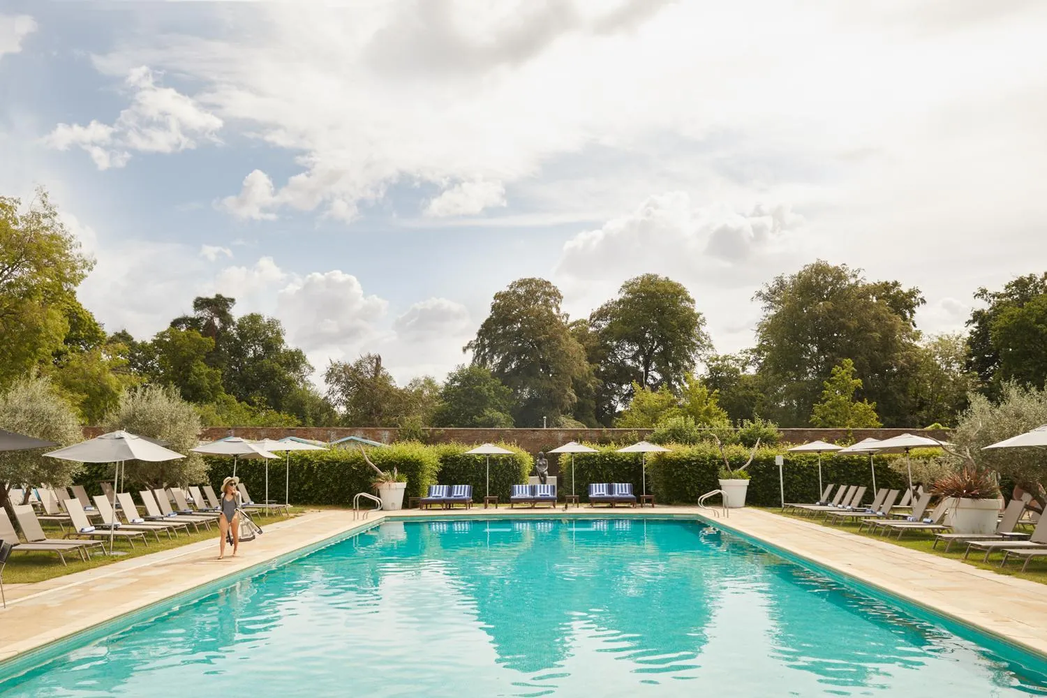 Swimming pool in The Grove
