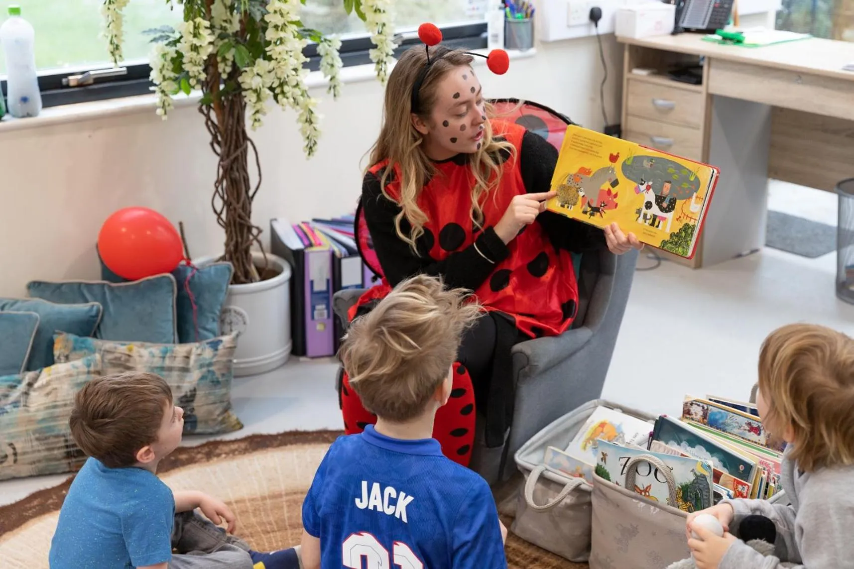 Kids's club in The Grove