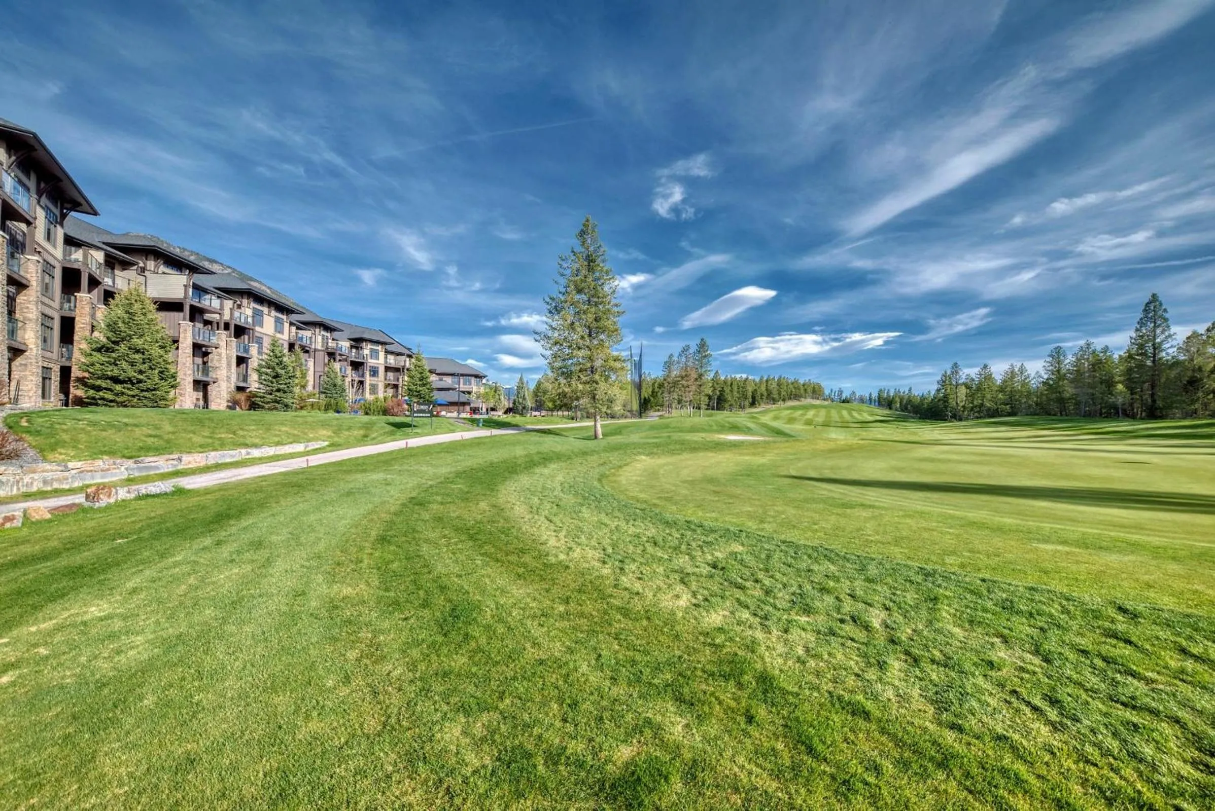 Property building in Copper Point Resort