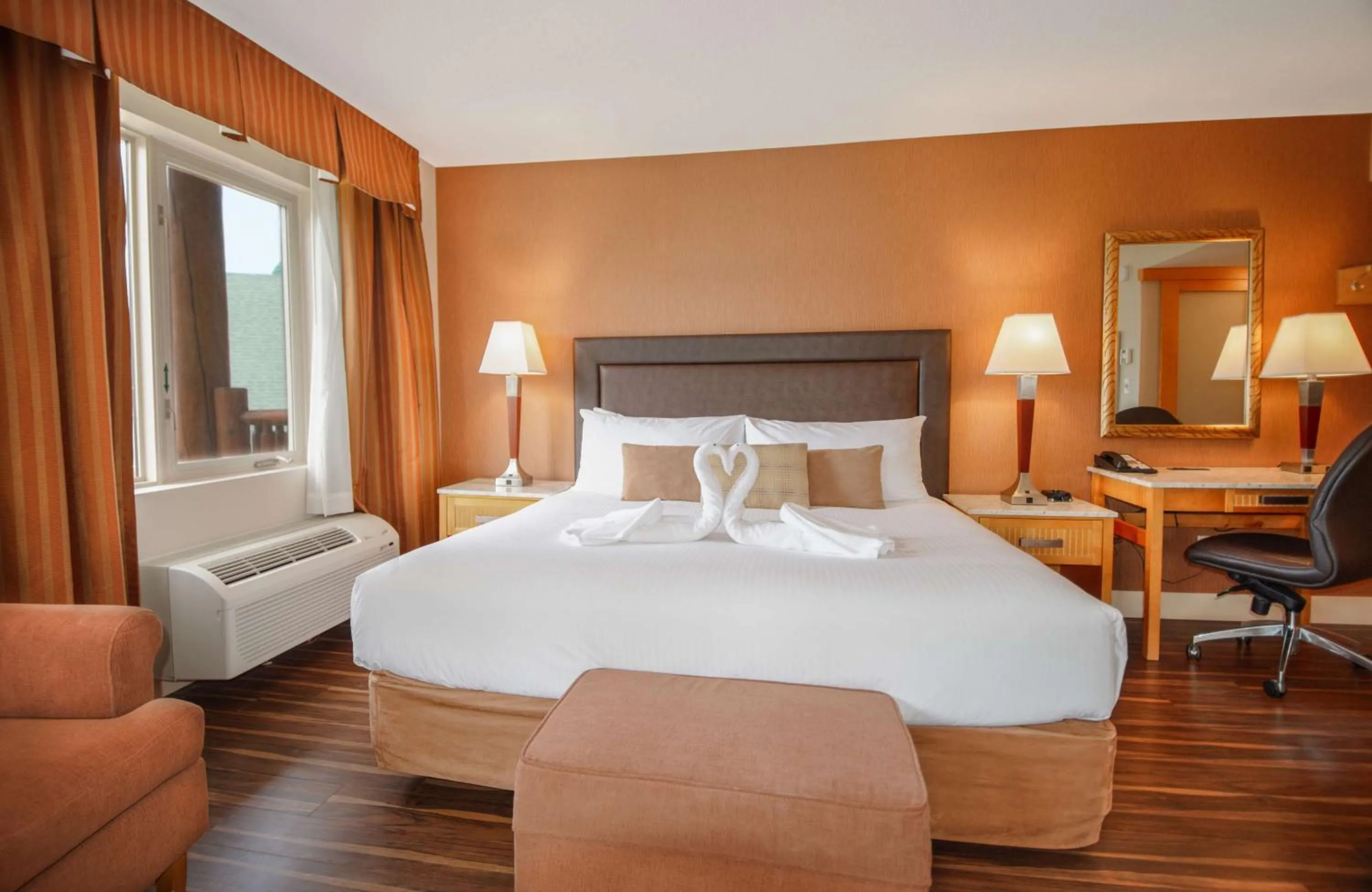 Photo of the whole room, Bed in Coast Hillcrest Hotel