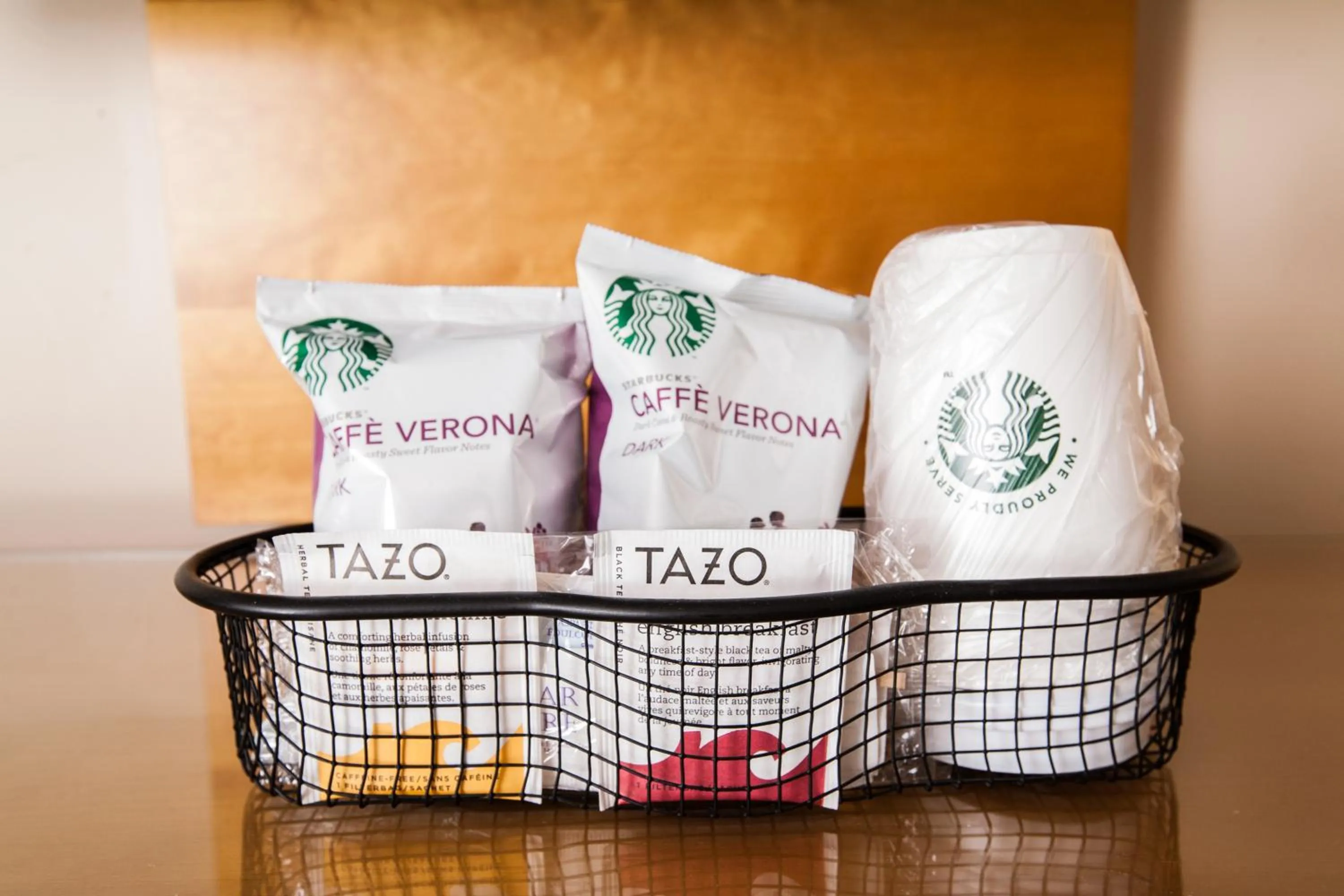 Restaurant/places to eat in Coast Hillcrest Hotel