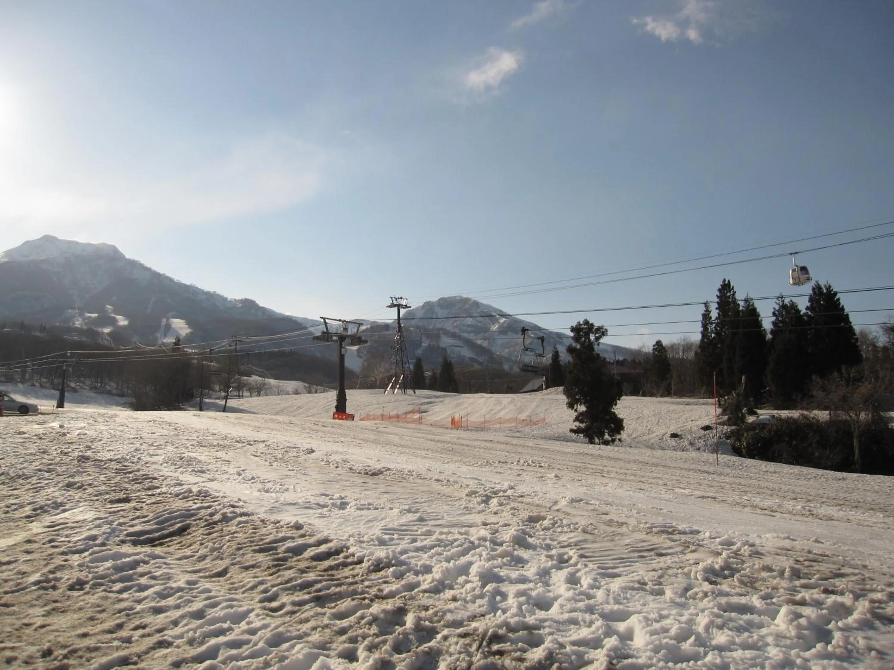 Skiing in Akakura Hotel