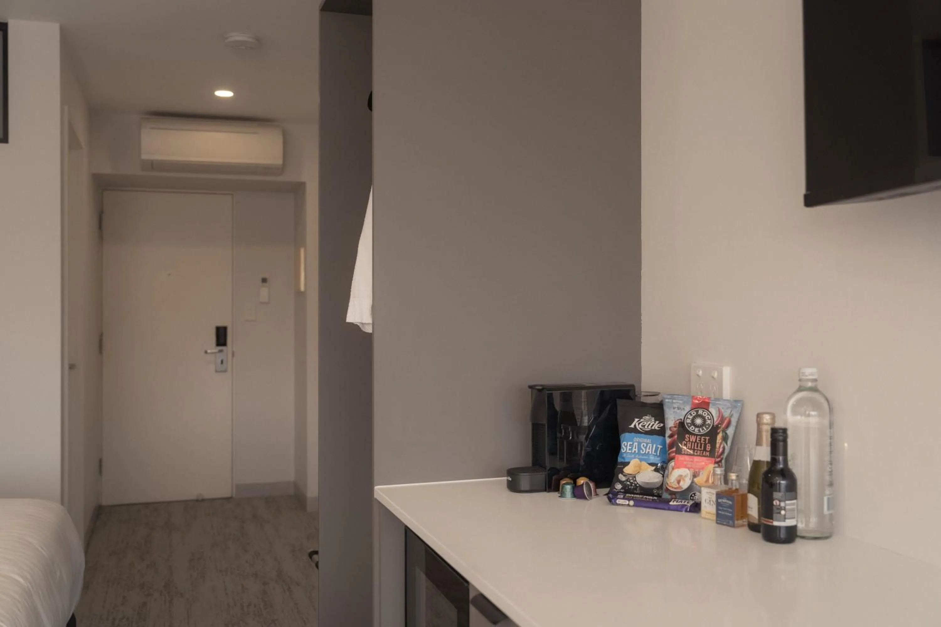 Bed in 429 Apartments & Suites