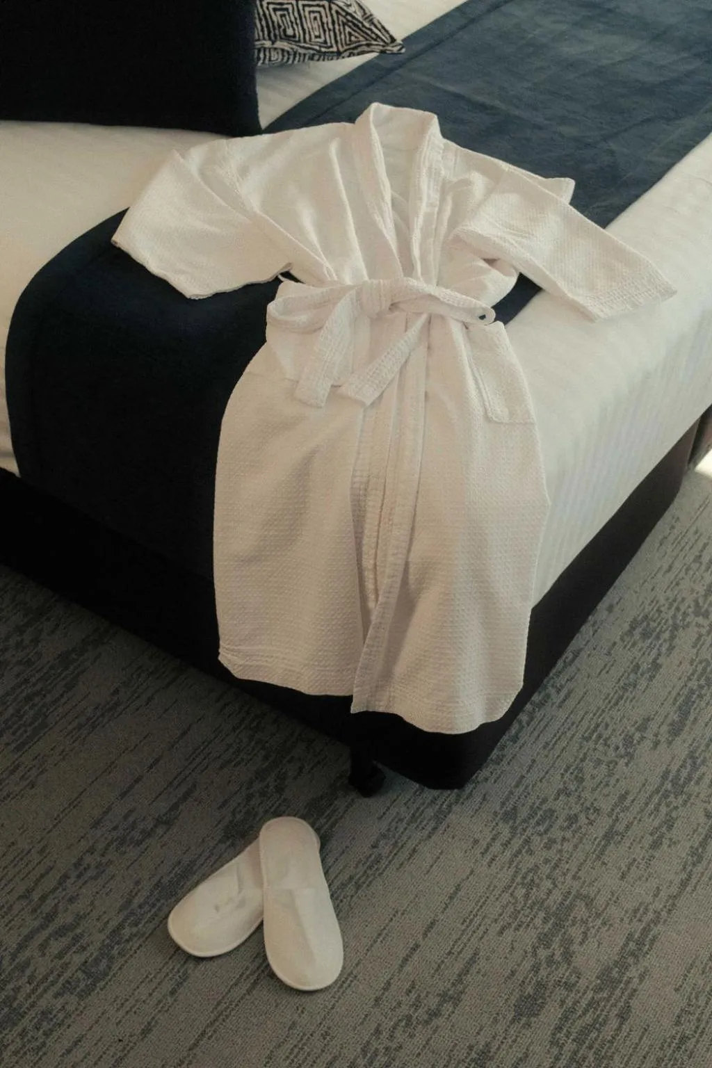 Bed in 429 Apartments & Suites