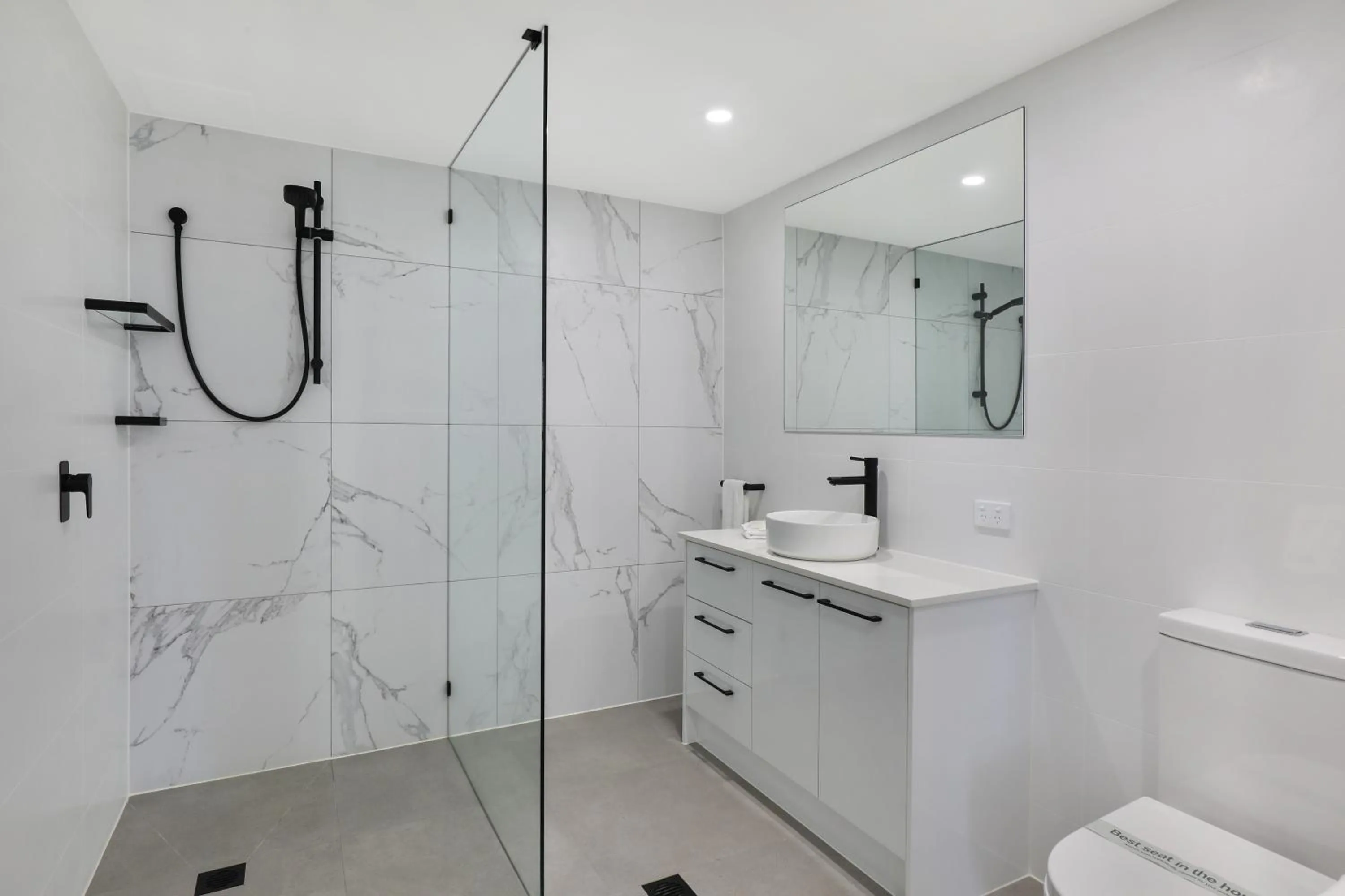 Shower in Neptune Resort