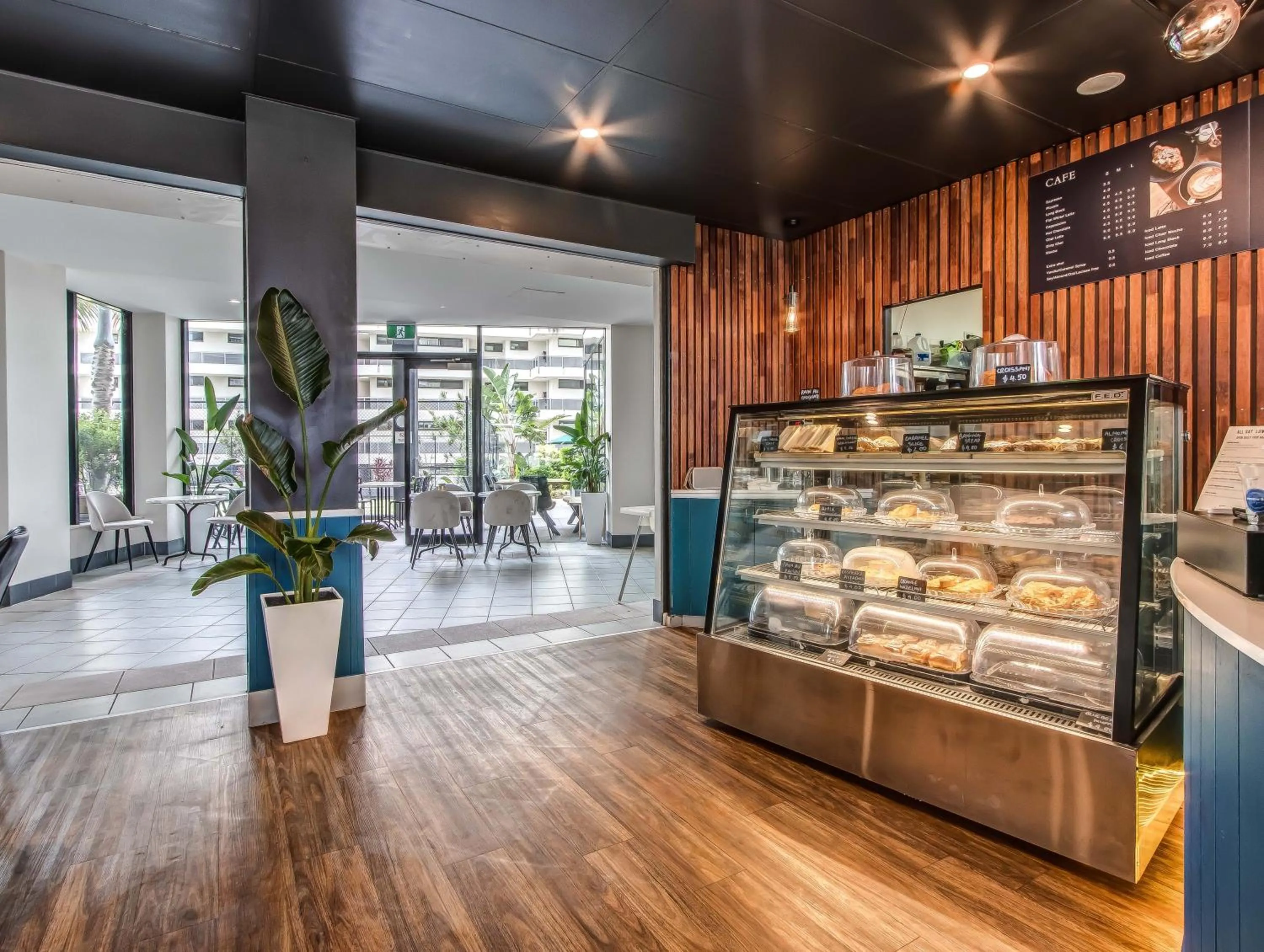 Restaurant/places to eat in Neptune Resort