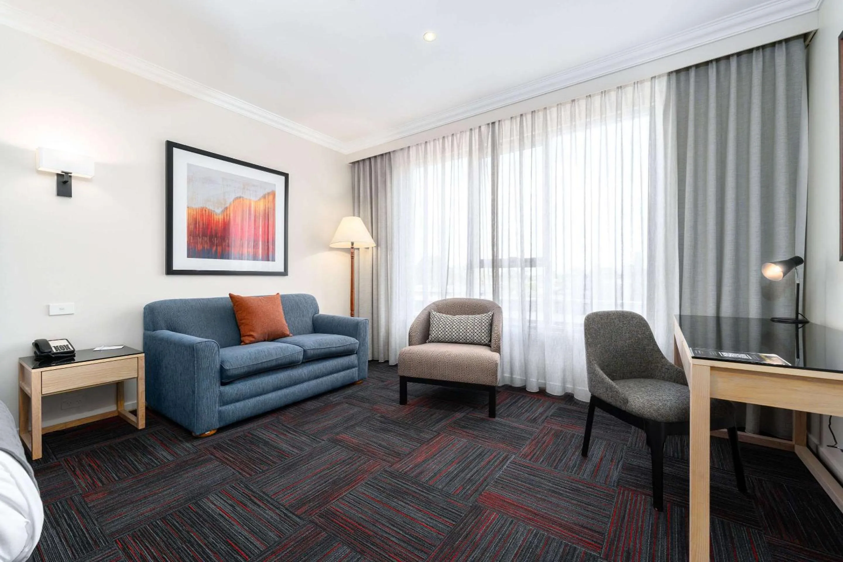 Seating area in Quality Hotel Parklake Shepparton