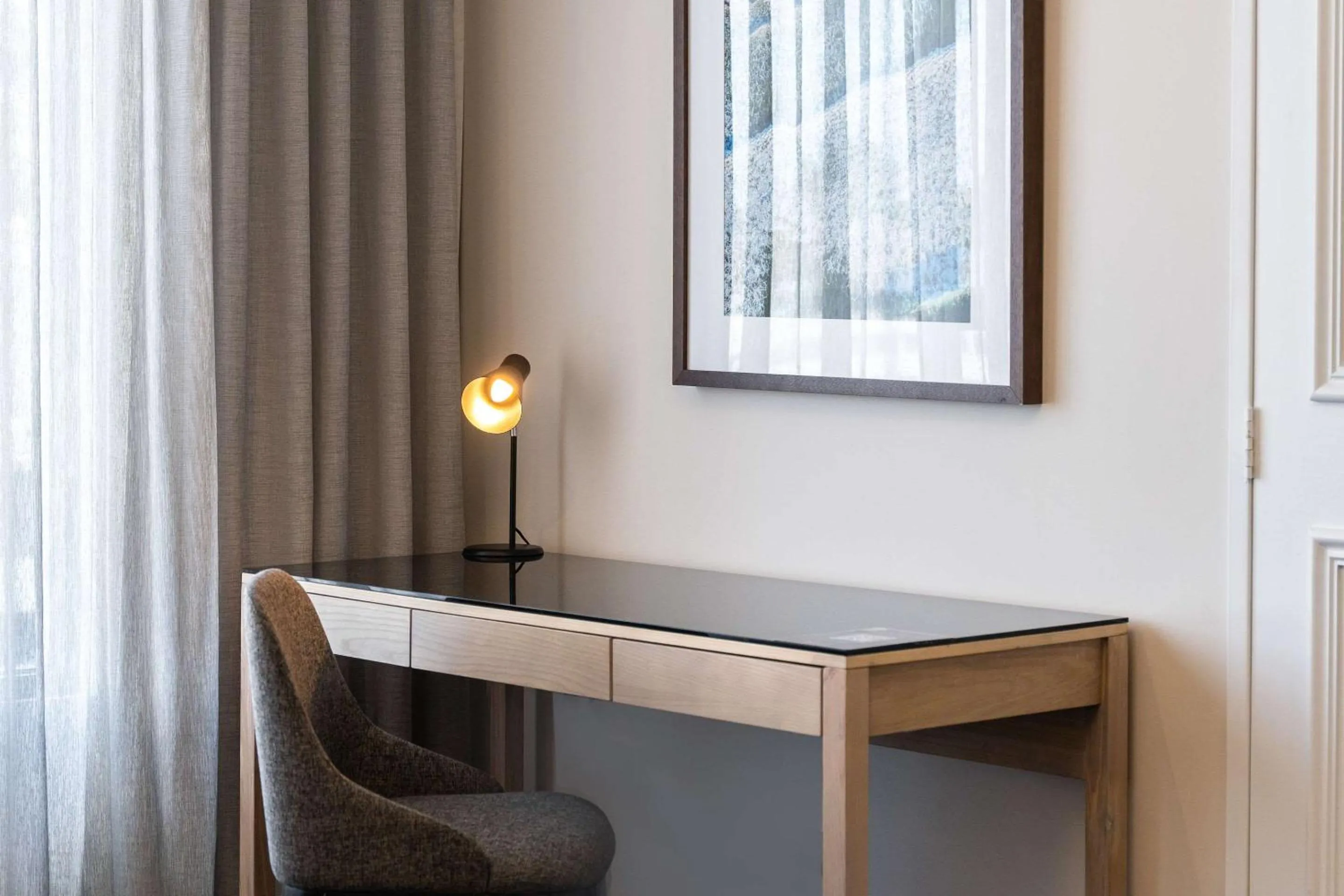 Living room in Quality Hotel Parklake Shepparton