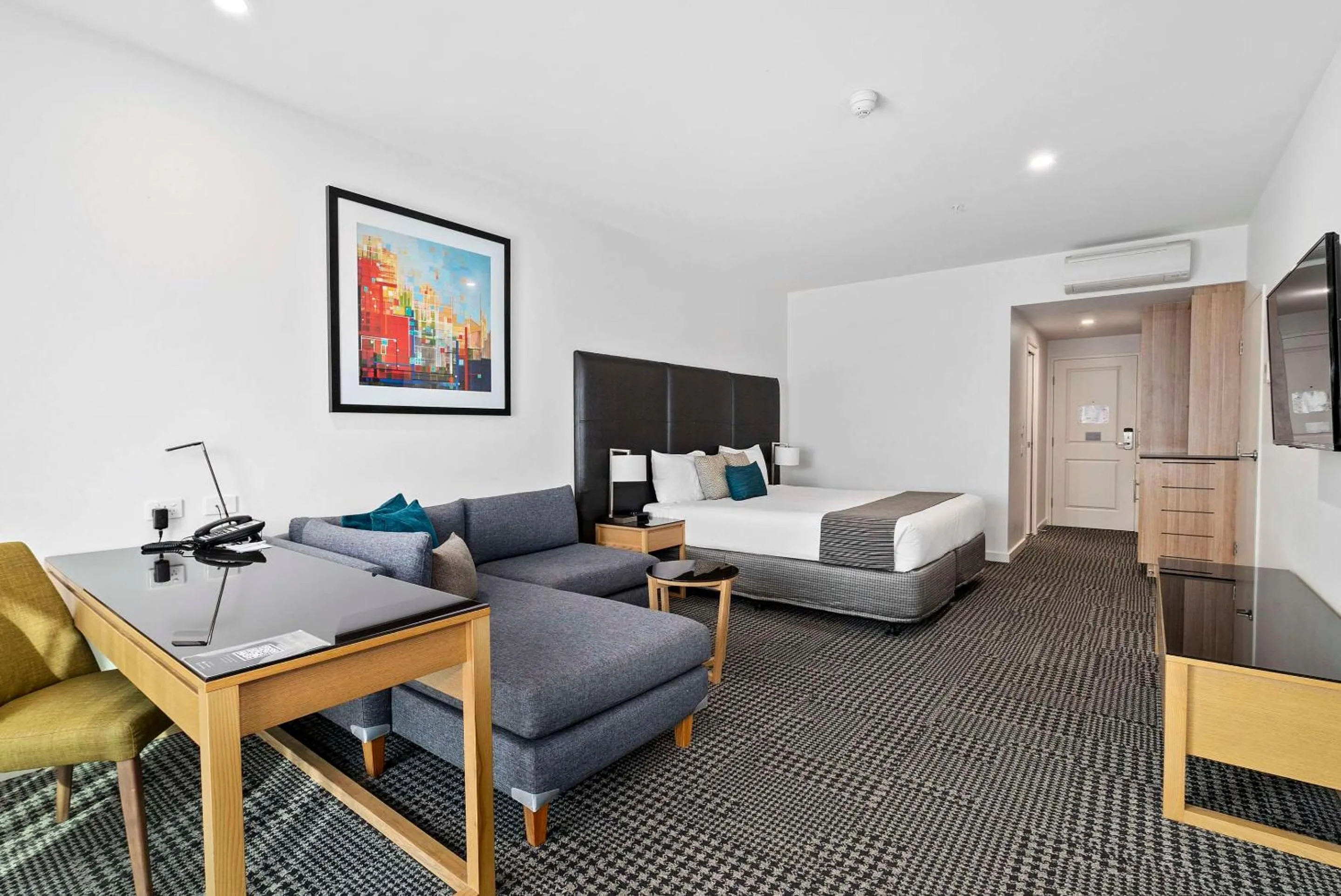 Bedroom in Quality Hotel Parklake Shepparton