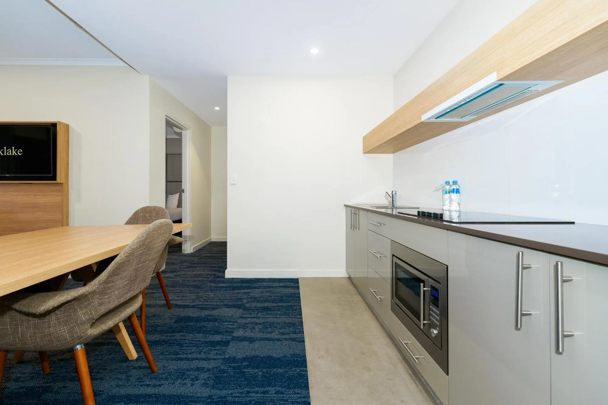 kitchen in Quality Hotel Parklake Shepparton