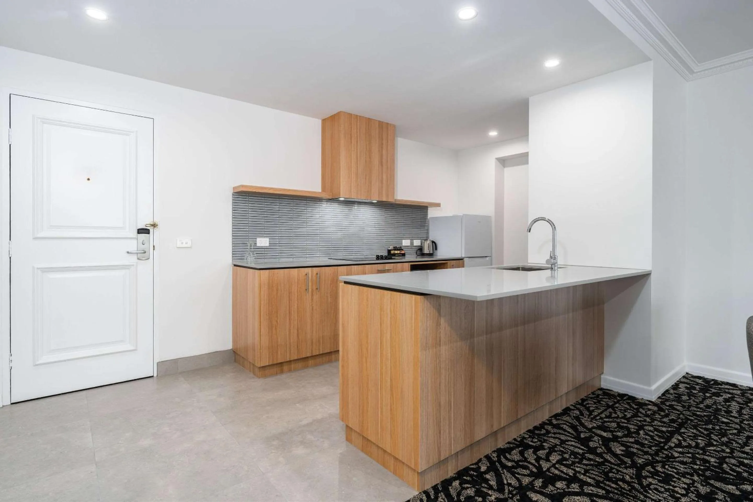 Kitchen or kitchenette in Quality Hotel Parklake Shepparton