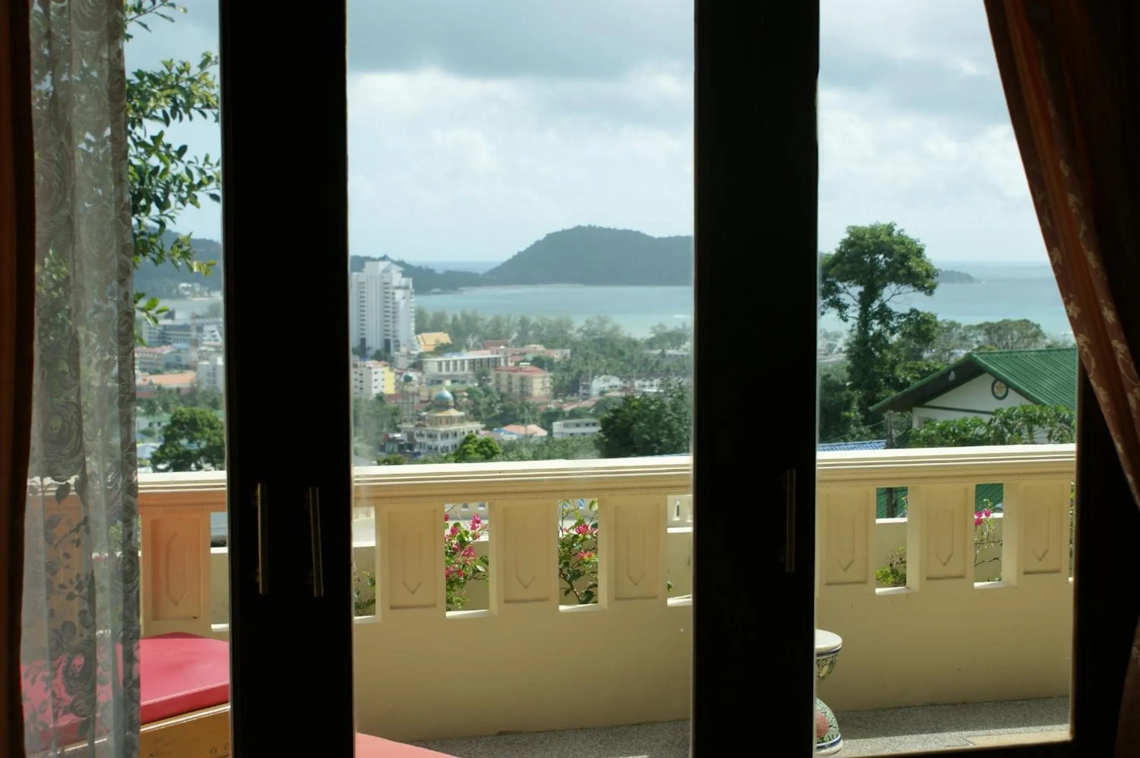 Prince Edouard Apartments & Resort Patong Beach Phuket