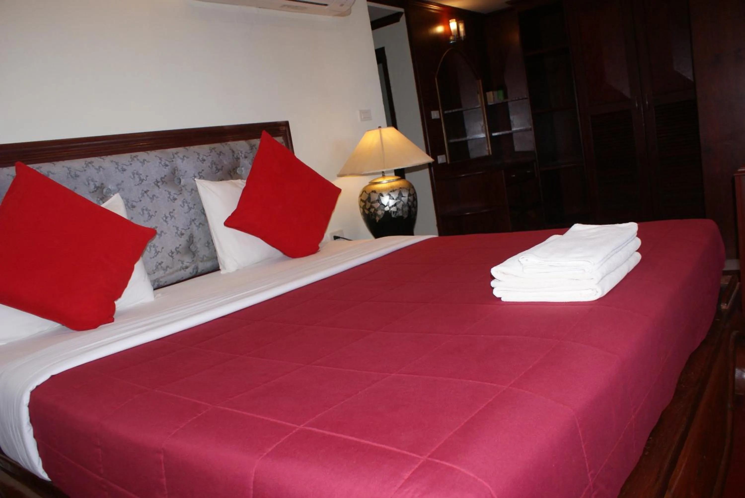 Bed in Prince Edouard Apartments & Resort Patong Beach Phuket