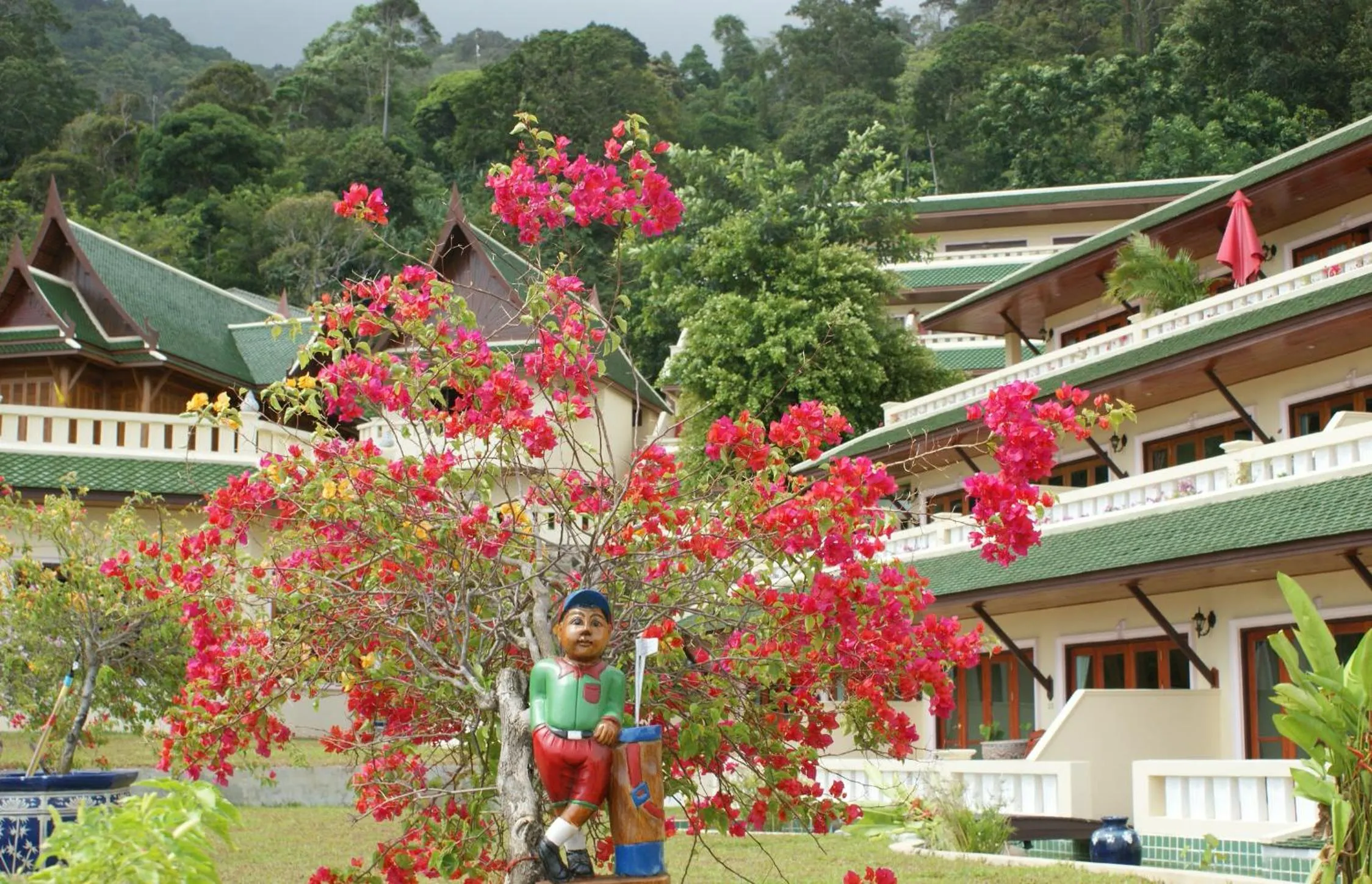 Golfcourse in Prince Edouard Apartments & Resort Patong Beach Phuket