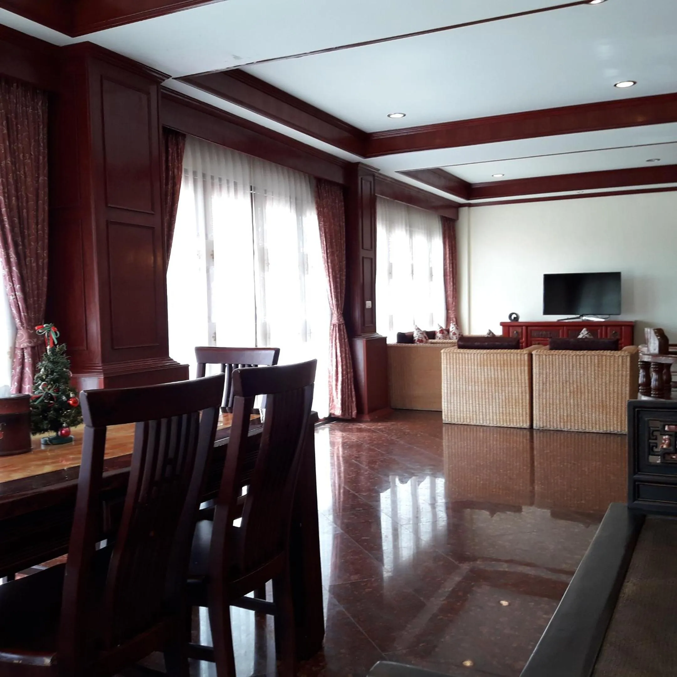 Prince Edouard Apartments & Resort Patong Beach Phuket