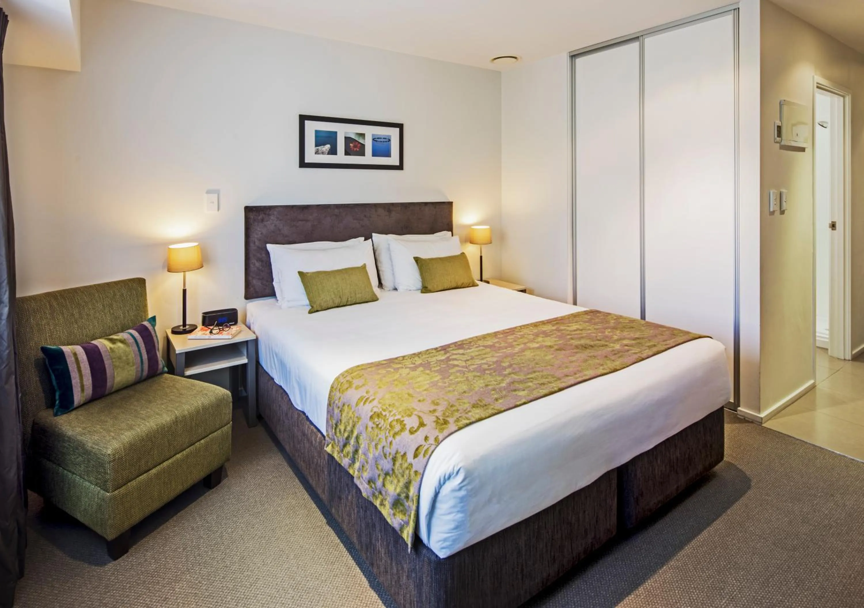 Bed in Quest Albany Serviced Apartments
