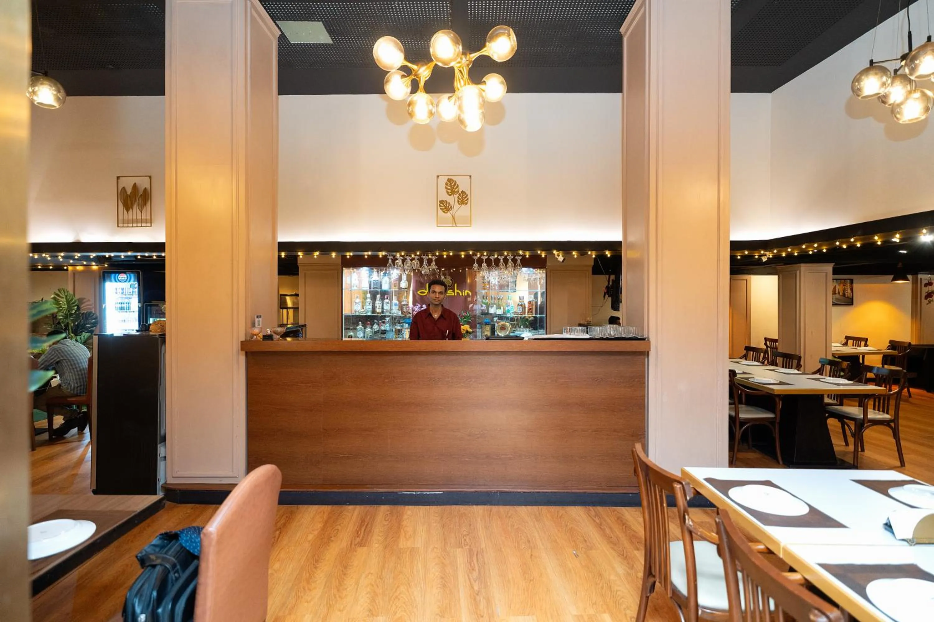 Restaurant/places to eat in Arawana Regency Park Sukhumvit