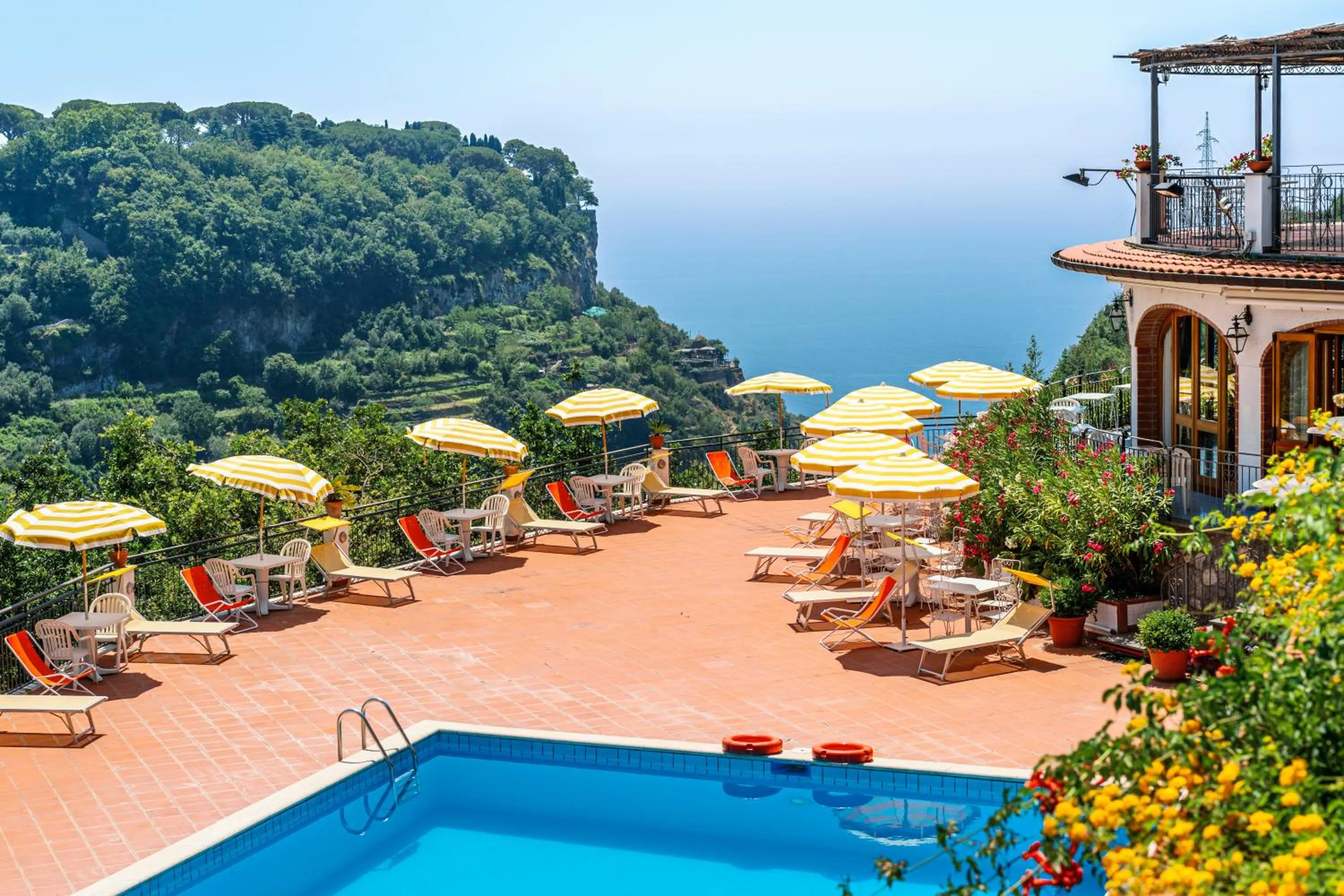 Swimming pool in Albergo La Margherita