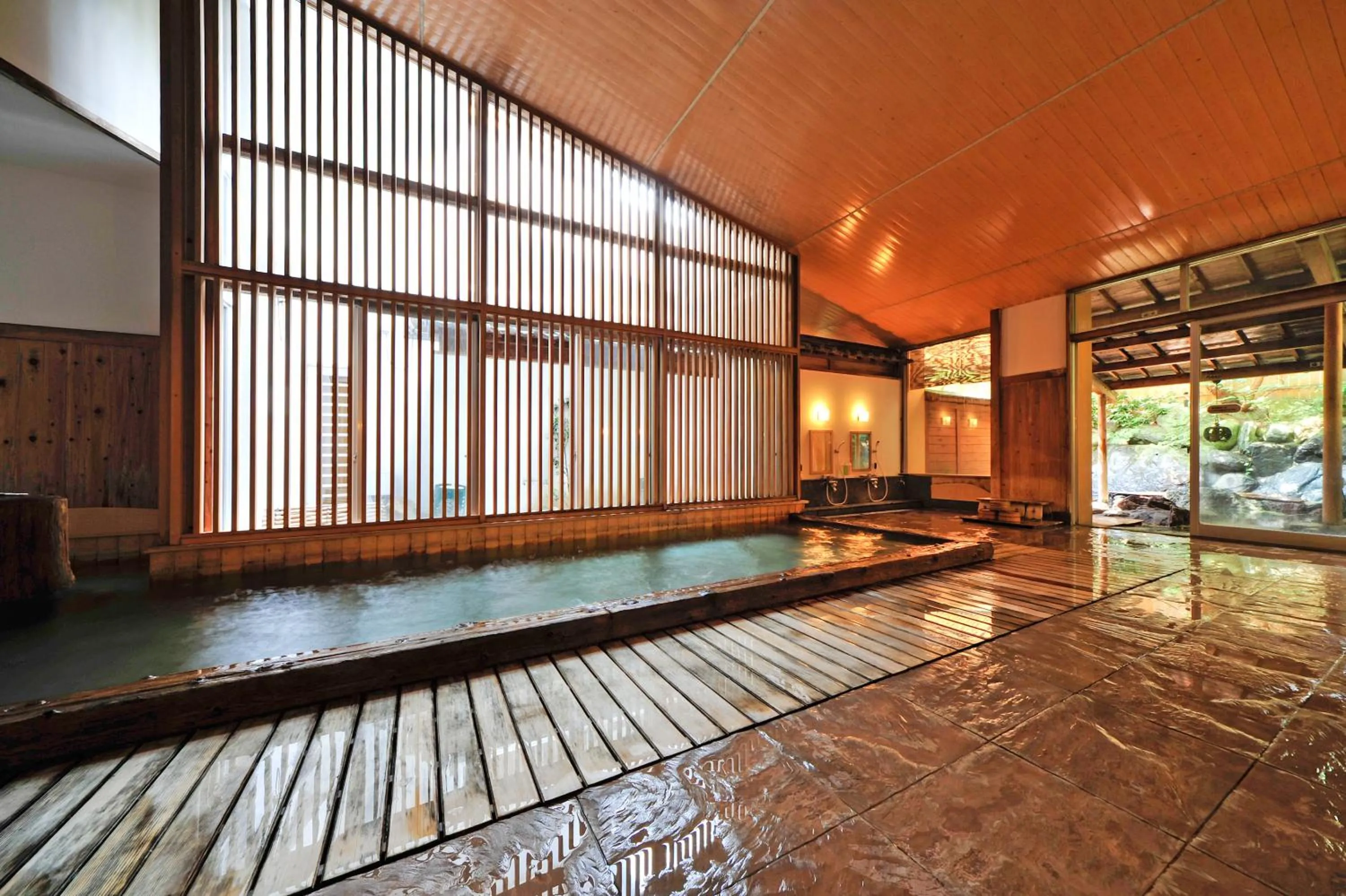 Hot Spring Bath in Ryokan Tanigawa