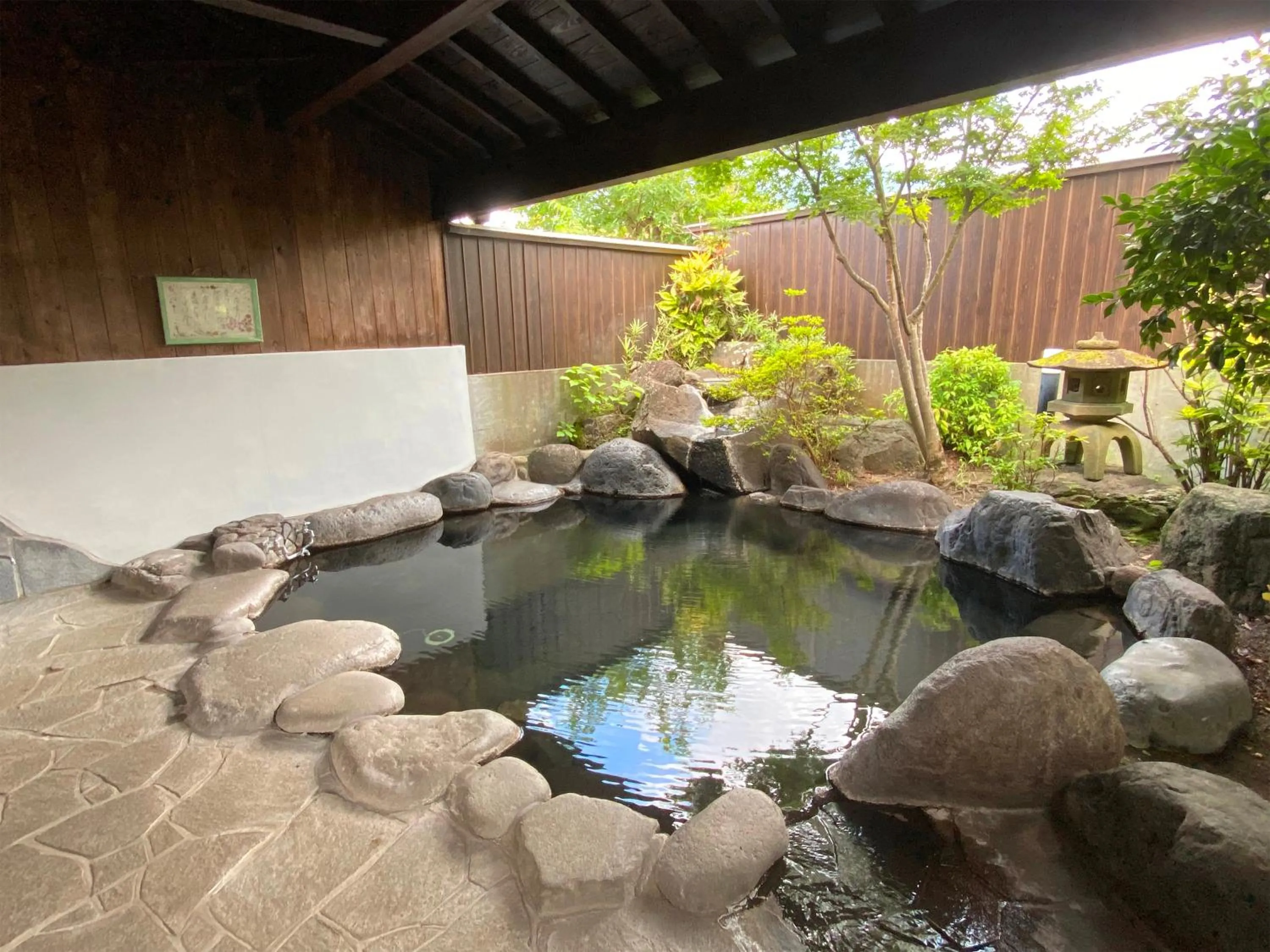 Open Air Bath in Yufuin Onsen Hasuwa Inn