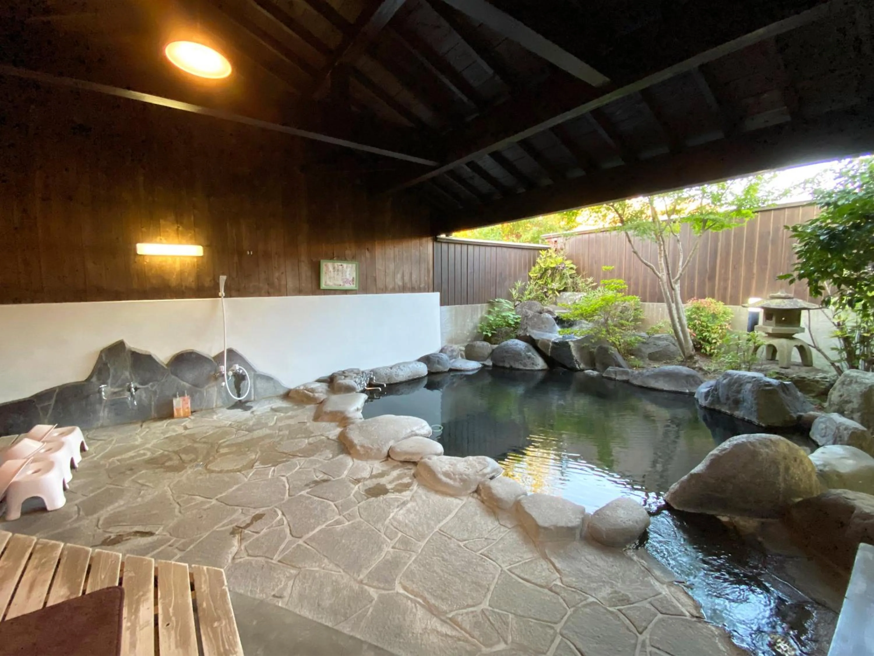 Hot Spring Bath in Yufuin Onsen Hasuwa Inn