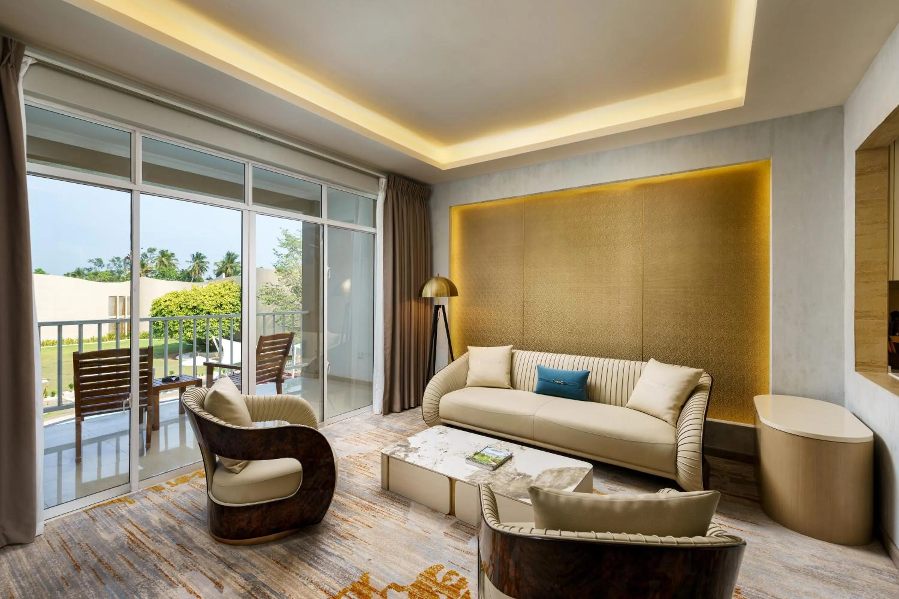 Avenra Gardens Hotel