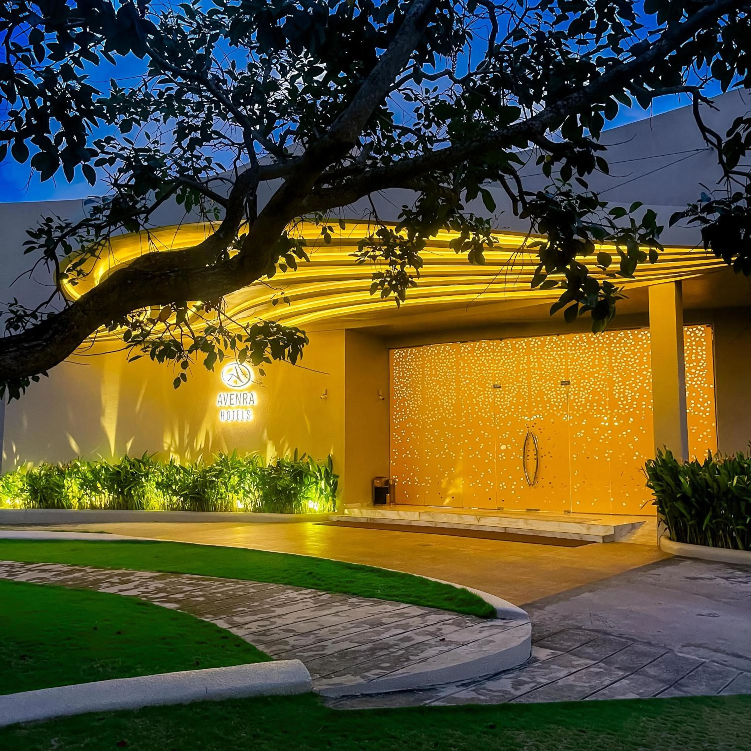 Property building in Avenra Gardens Hotel