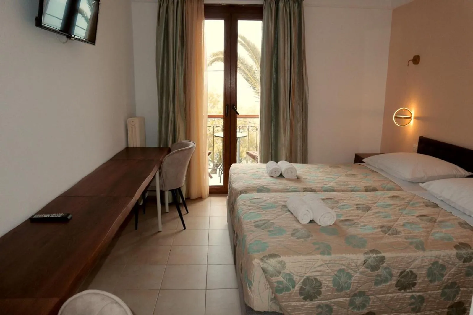 Bed in Hotel Molyvos I